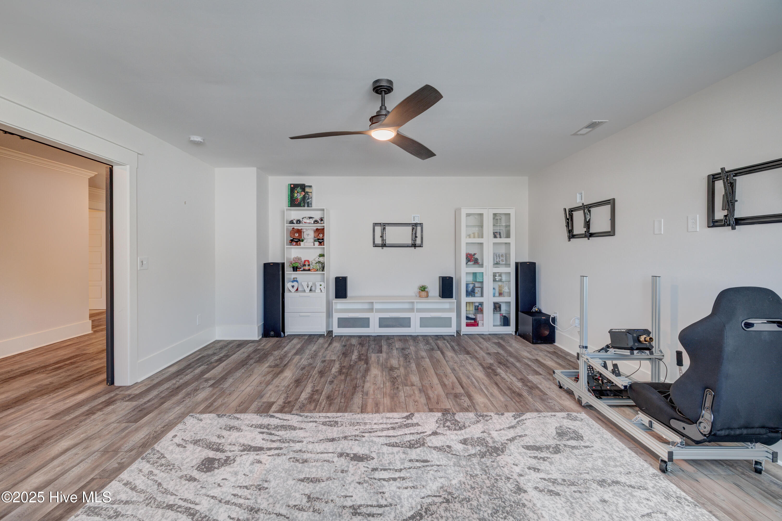 100553417 | Photo 42