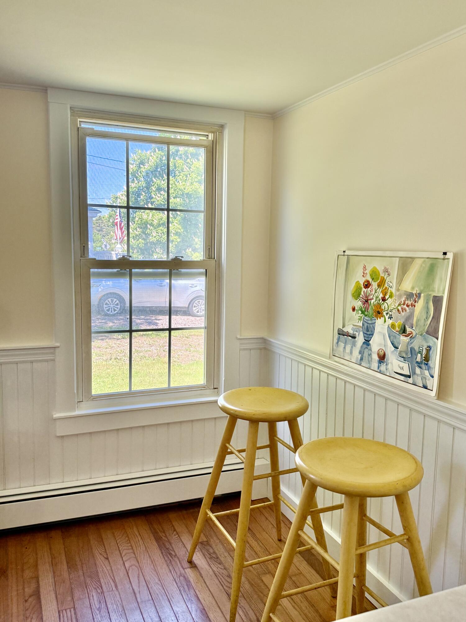 Sunny nook in kitchen area