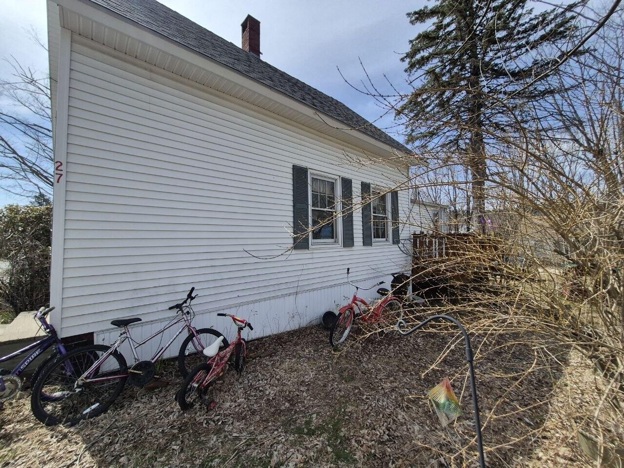 27 Royal Street, Winthrop, ME, 04364