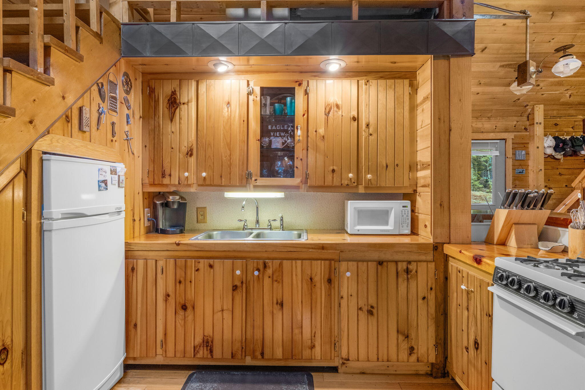 12-web-or-mls-687-e-madasgascal-pond-rd
