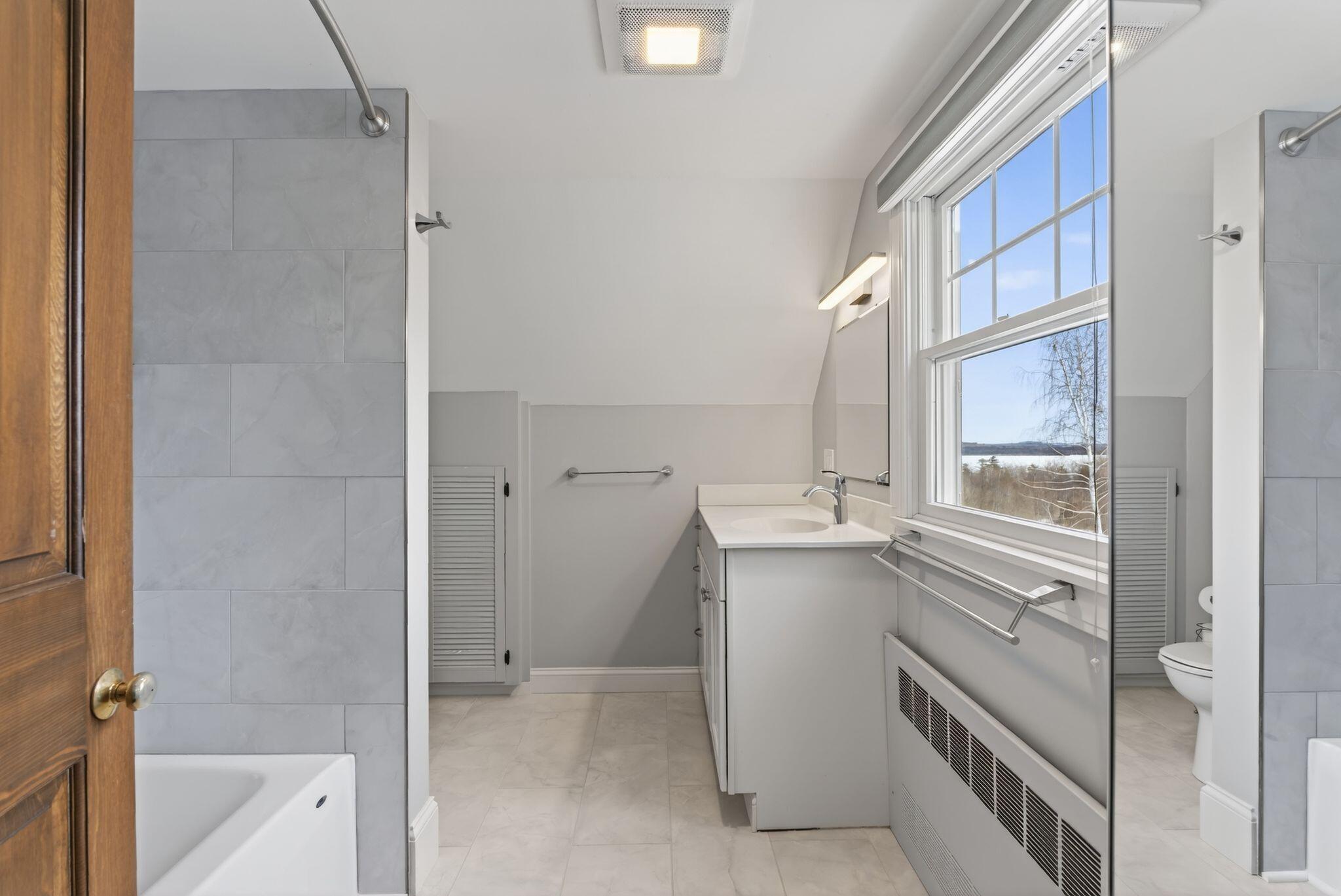 525 W Auburn Road, Auburn, ME, 04210