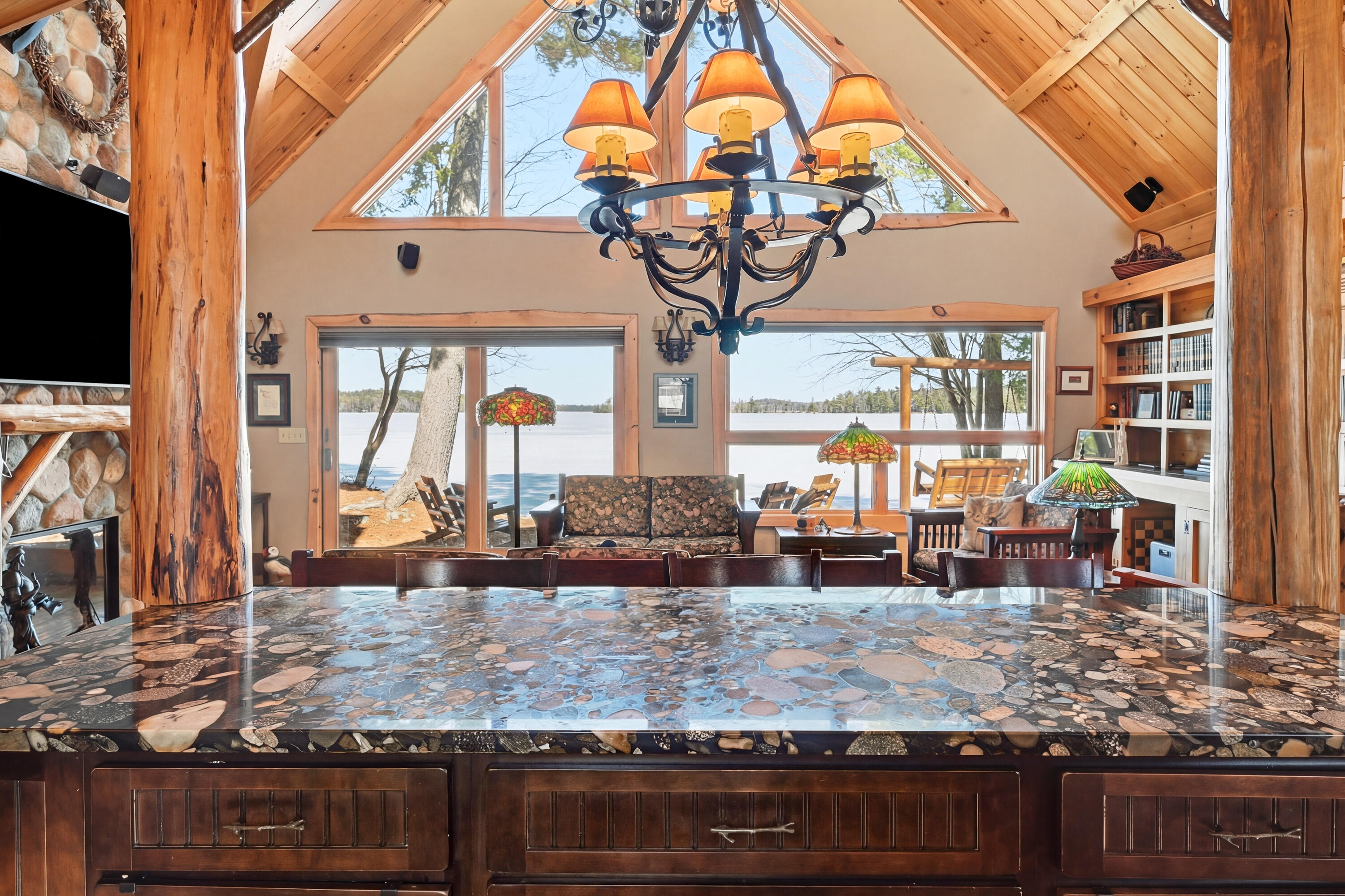 99 Abena Shores, Belgrade, ME, 04917