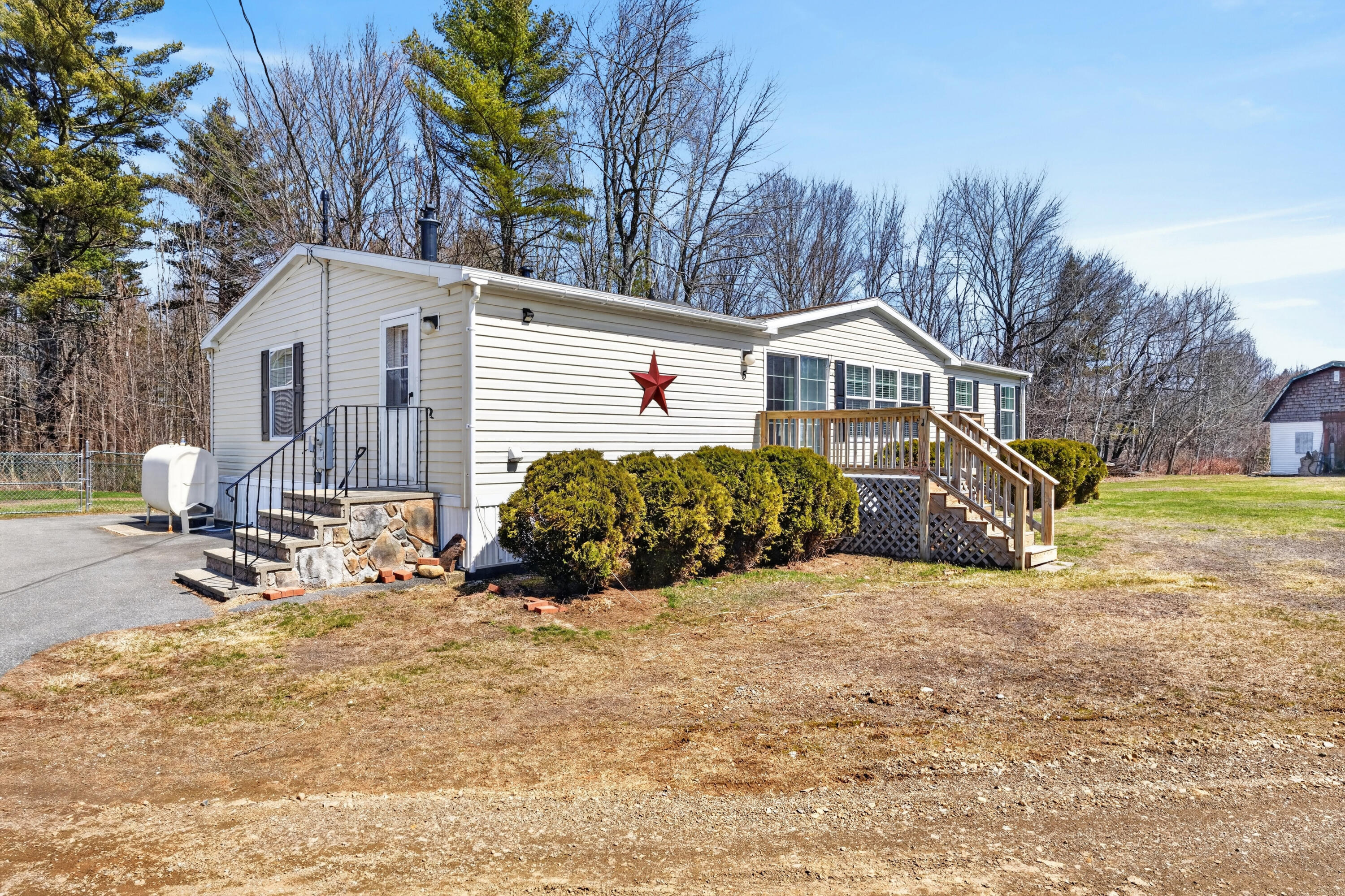 5 Freedom Lane, Belfast, ME, 04915