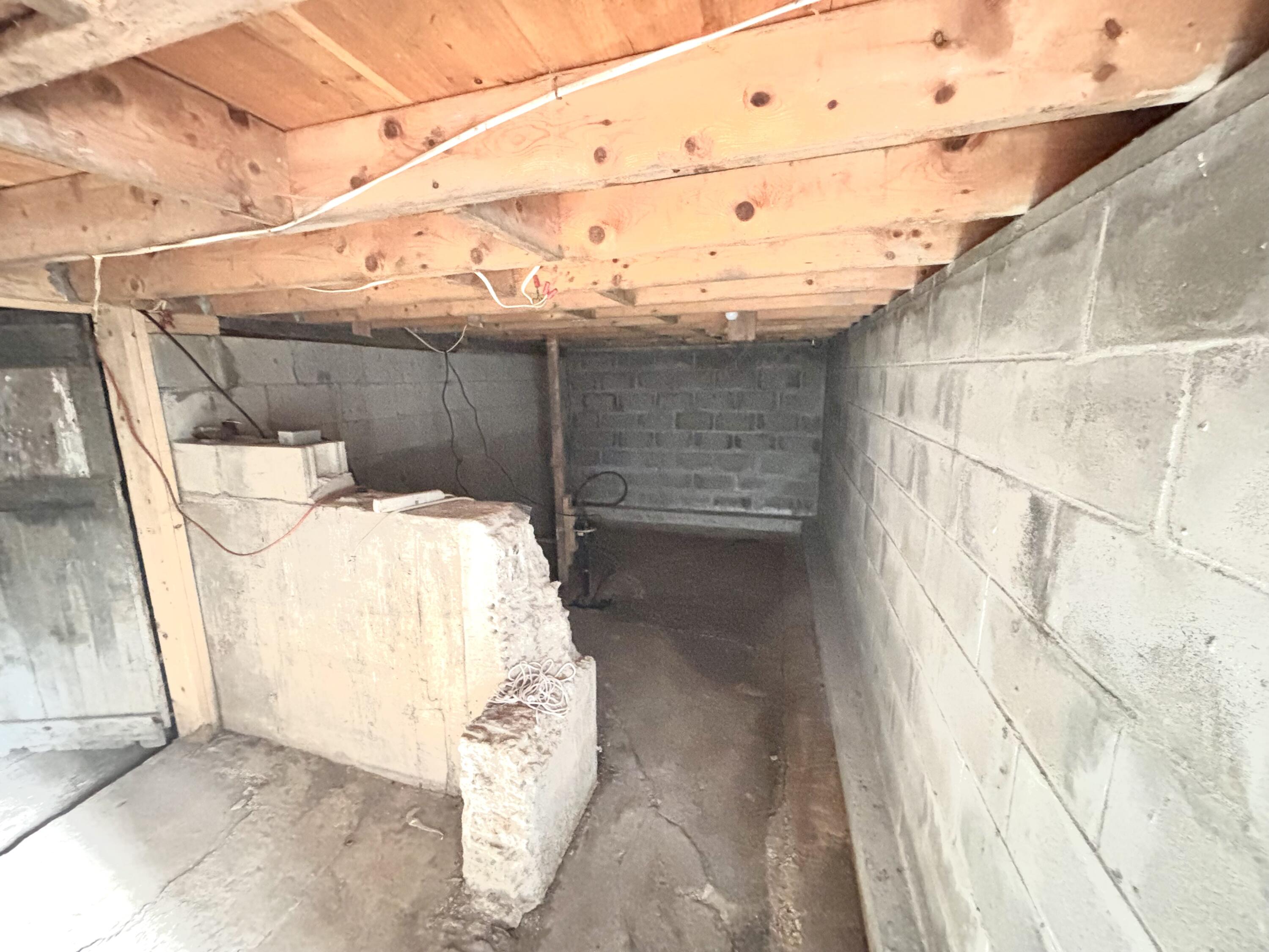 6 Horseshoe Road, Medway, ME, 04460