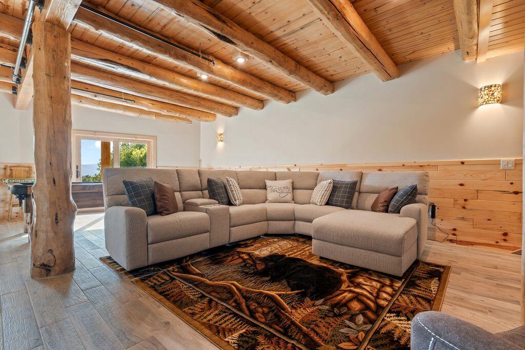 366 Glades View Avenue, Newry, ME, 04261