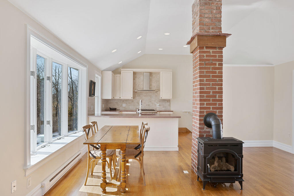 189 Western Avenue, Kennebunk, ME, 04043