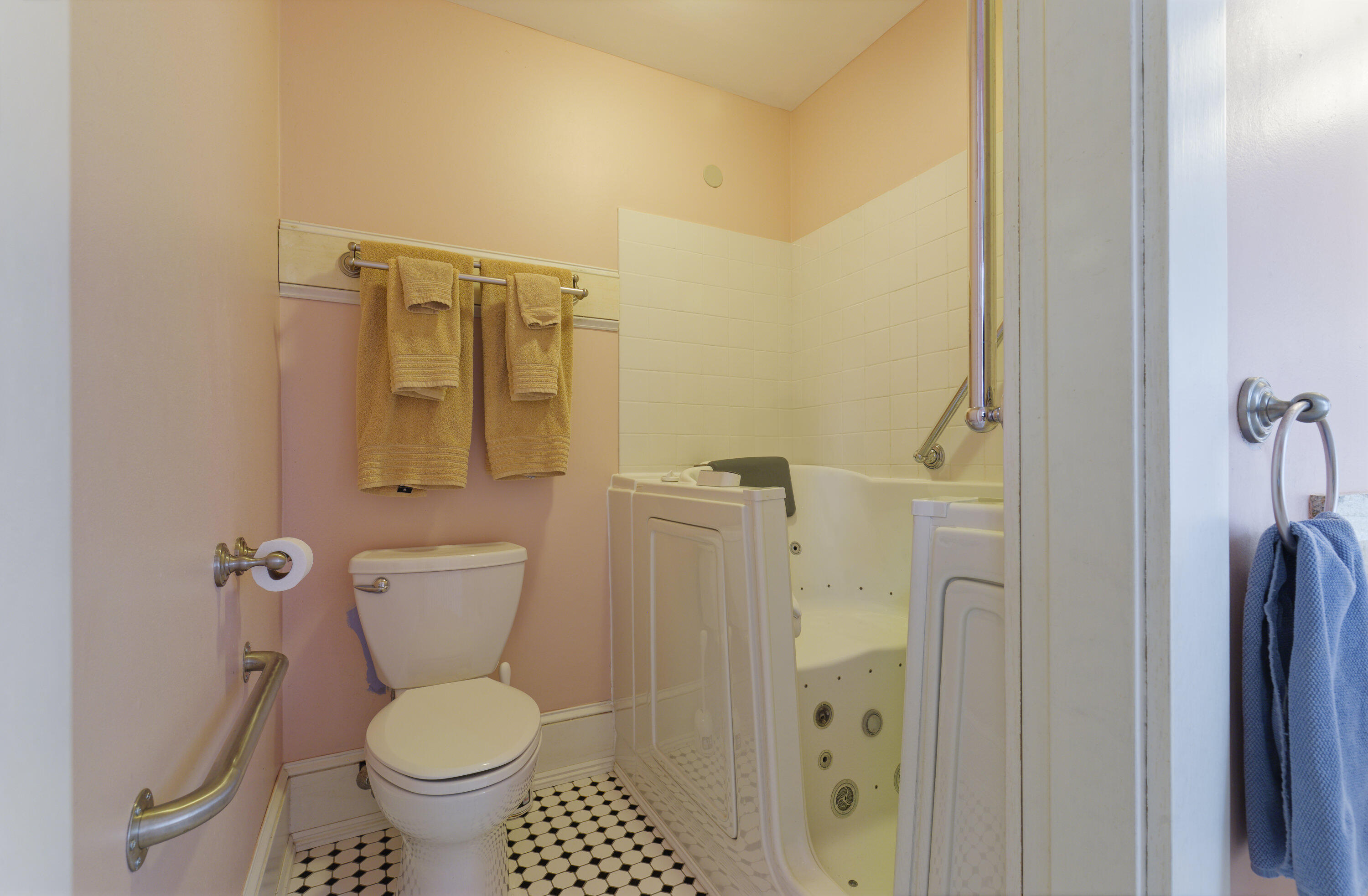 11 Holbrook Street, Freeport, ME, 04032