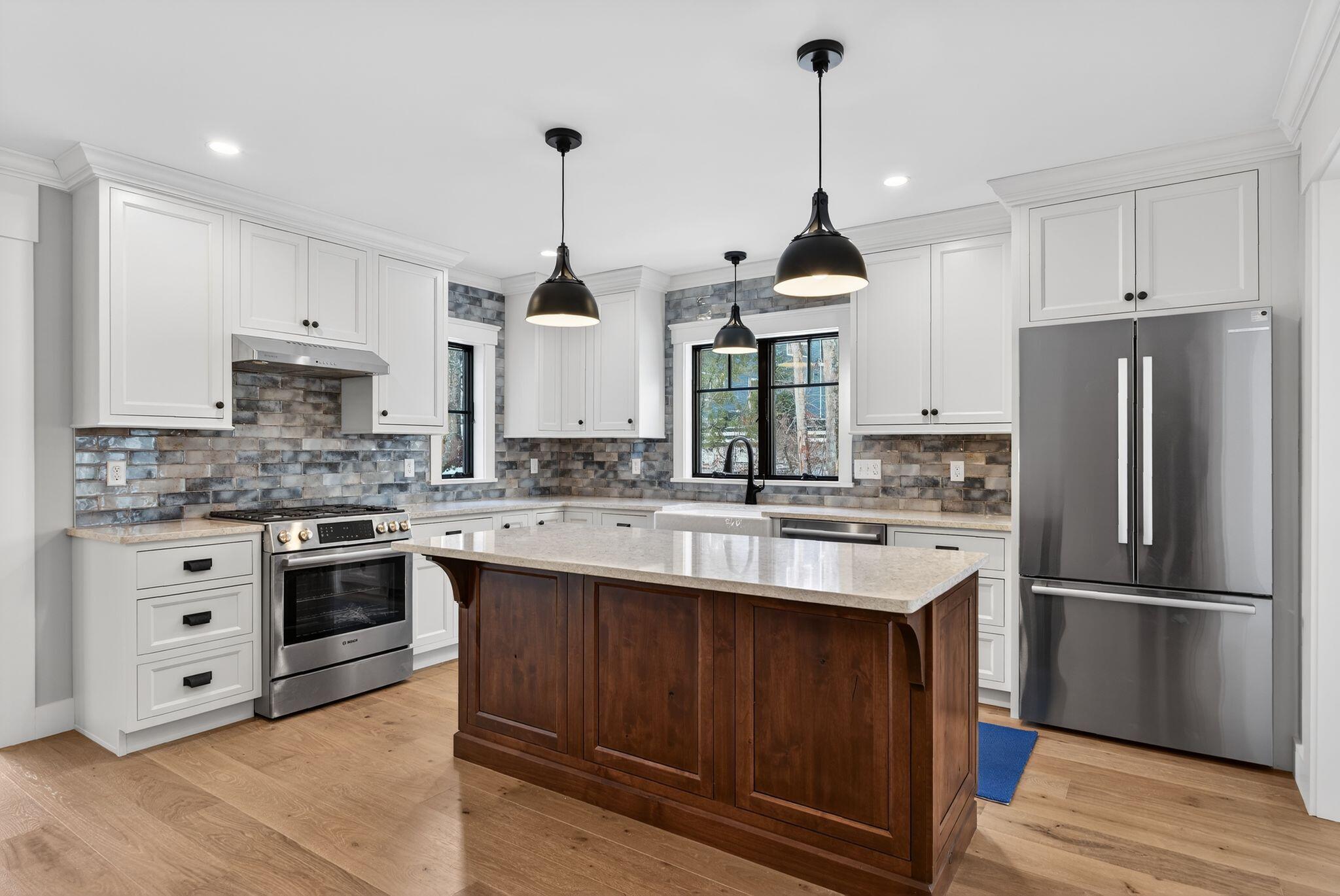 142 Main Street, Kennebunkport, ME, 04046