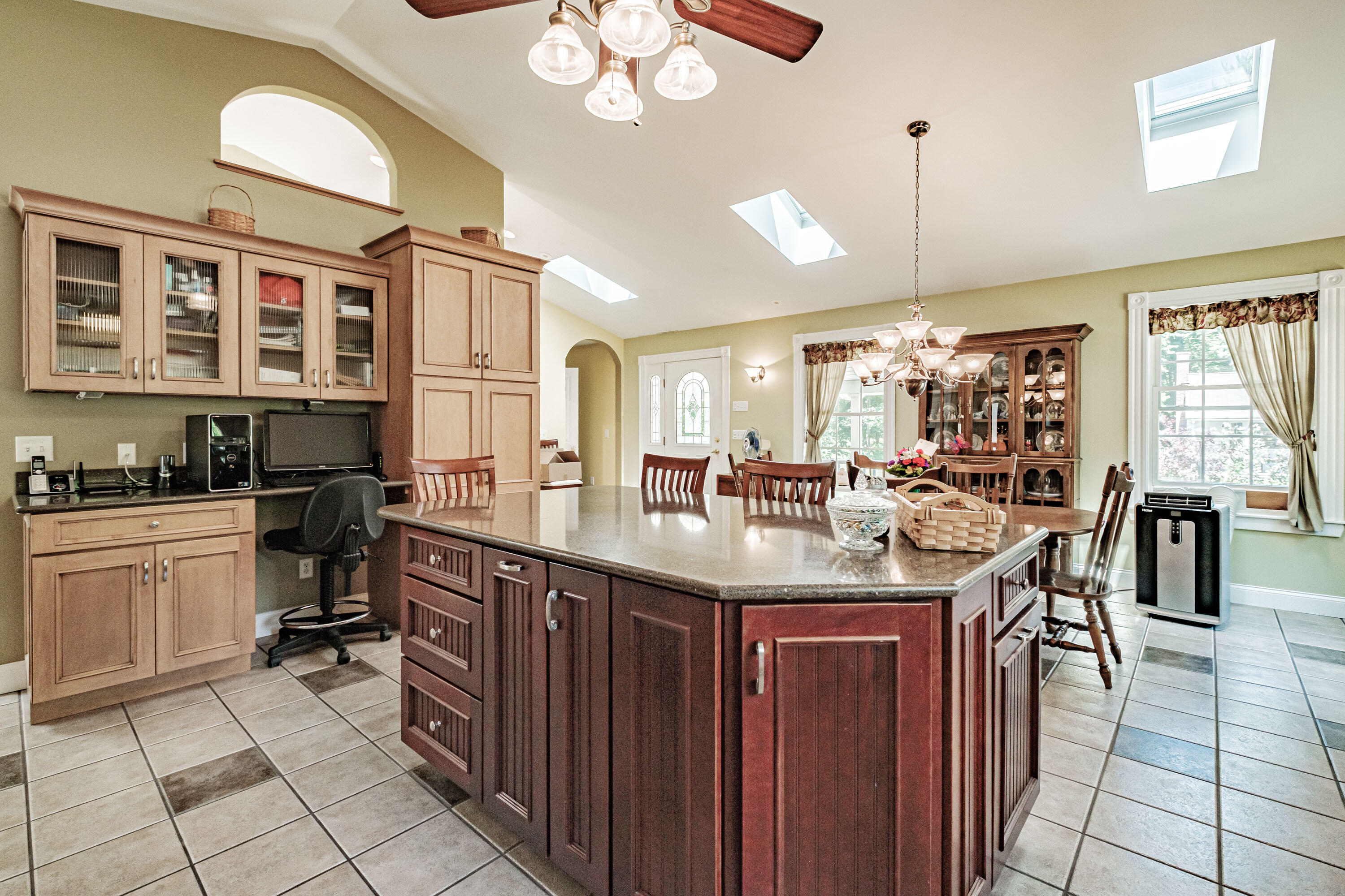 30 Kevin Heights, Paris, ME, 04281-1304