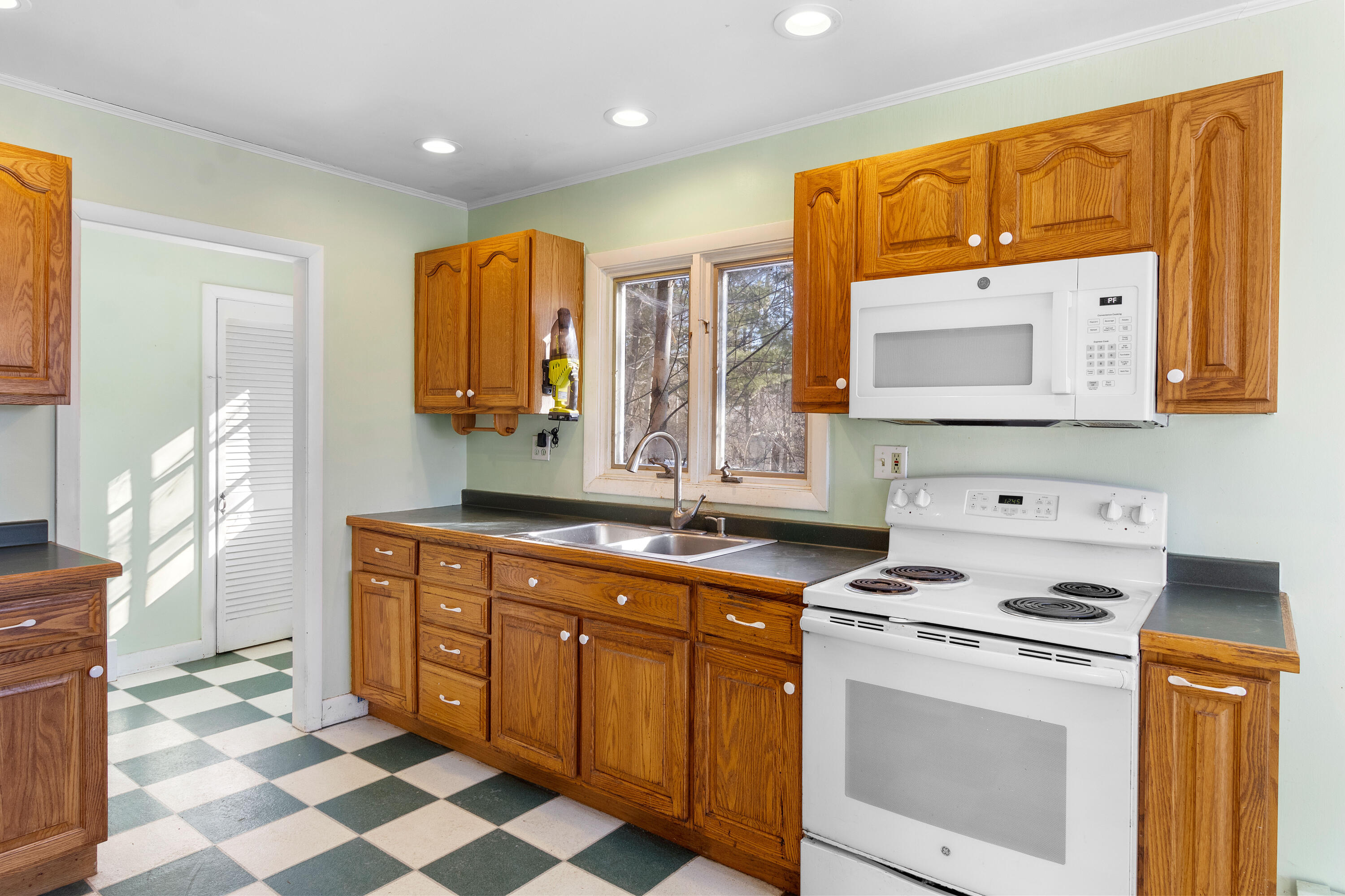 227 Mechanic Street, Camden, ME, 04843