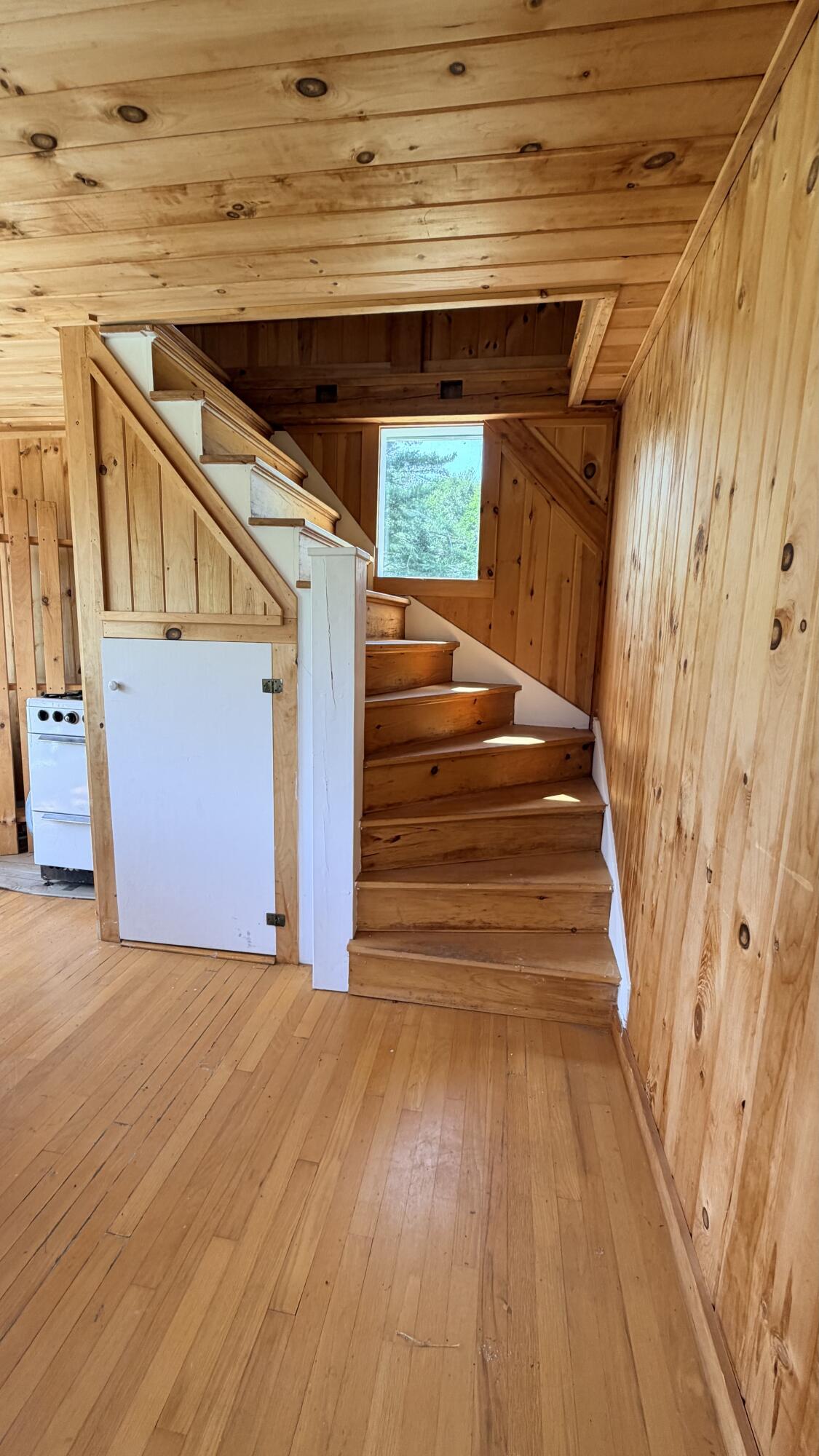 Bunkhouse Stairs