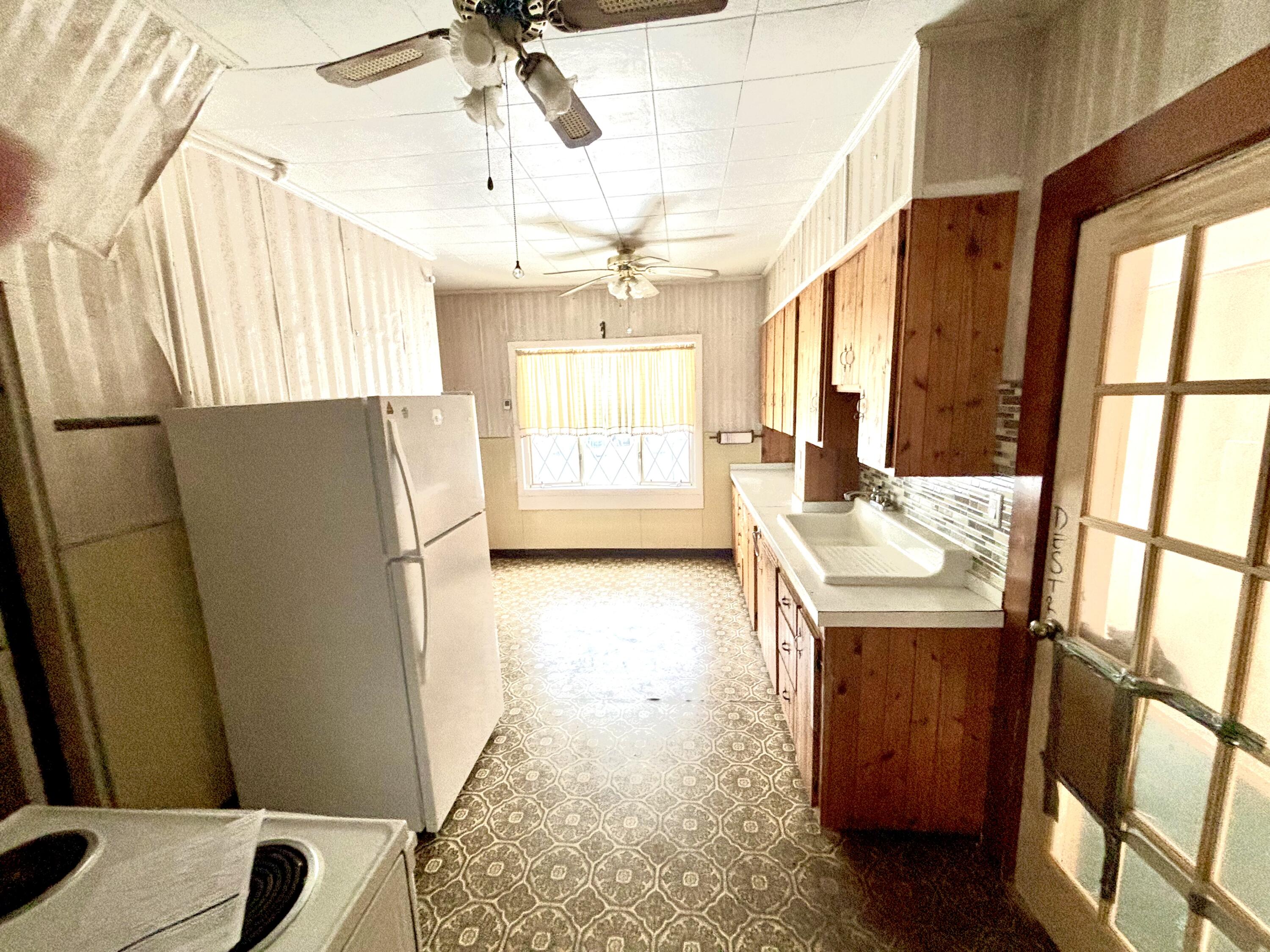 34 Lincoln Street, Millinocket, ME, 04462