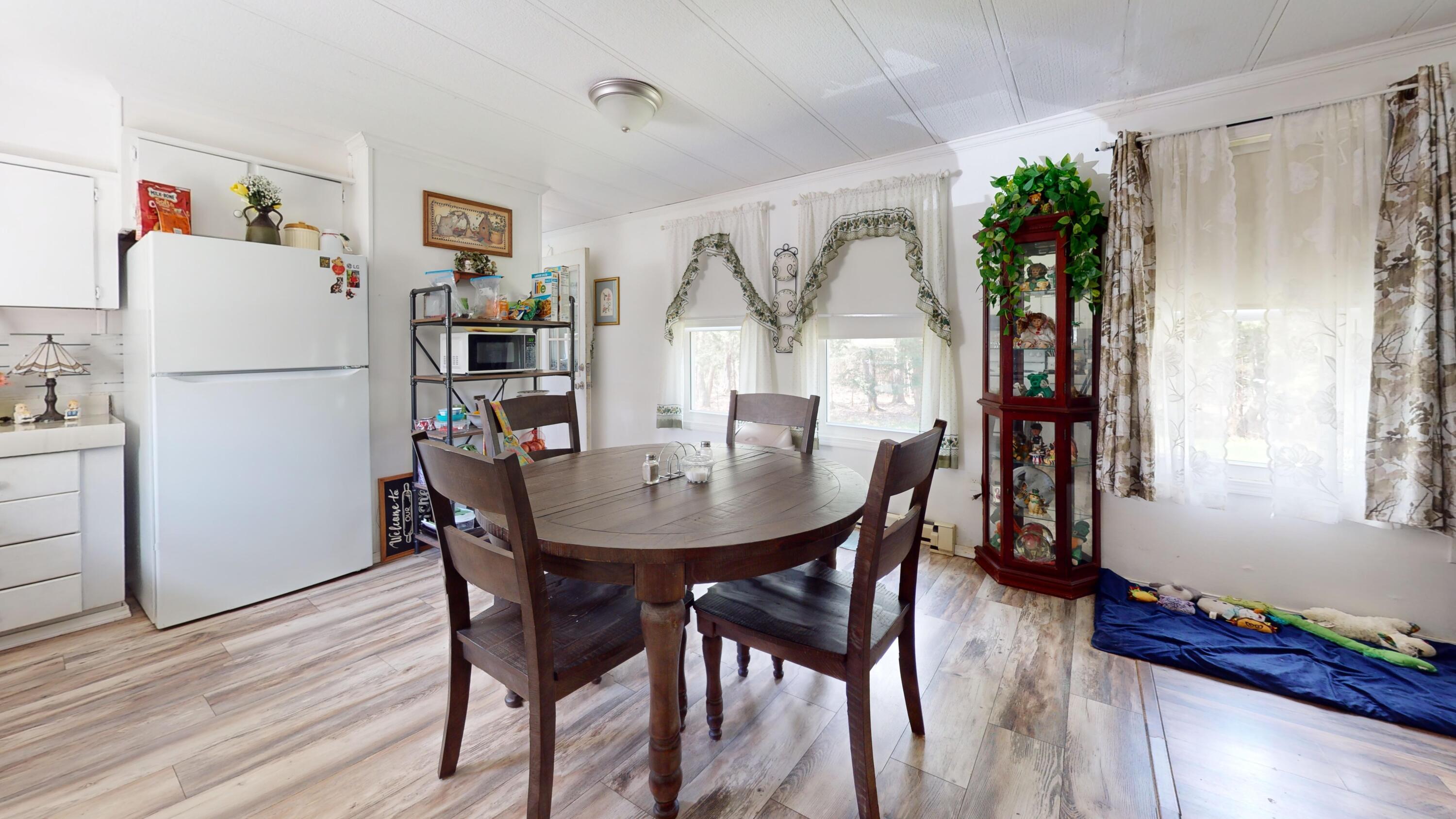 7. Eat-In Kitchen
