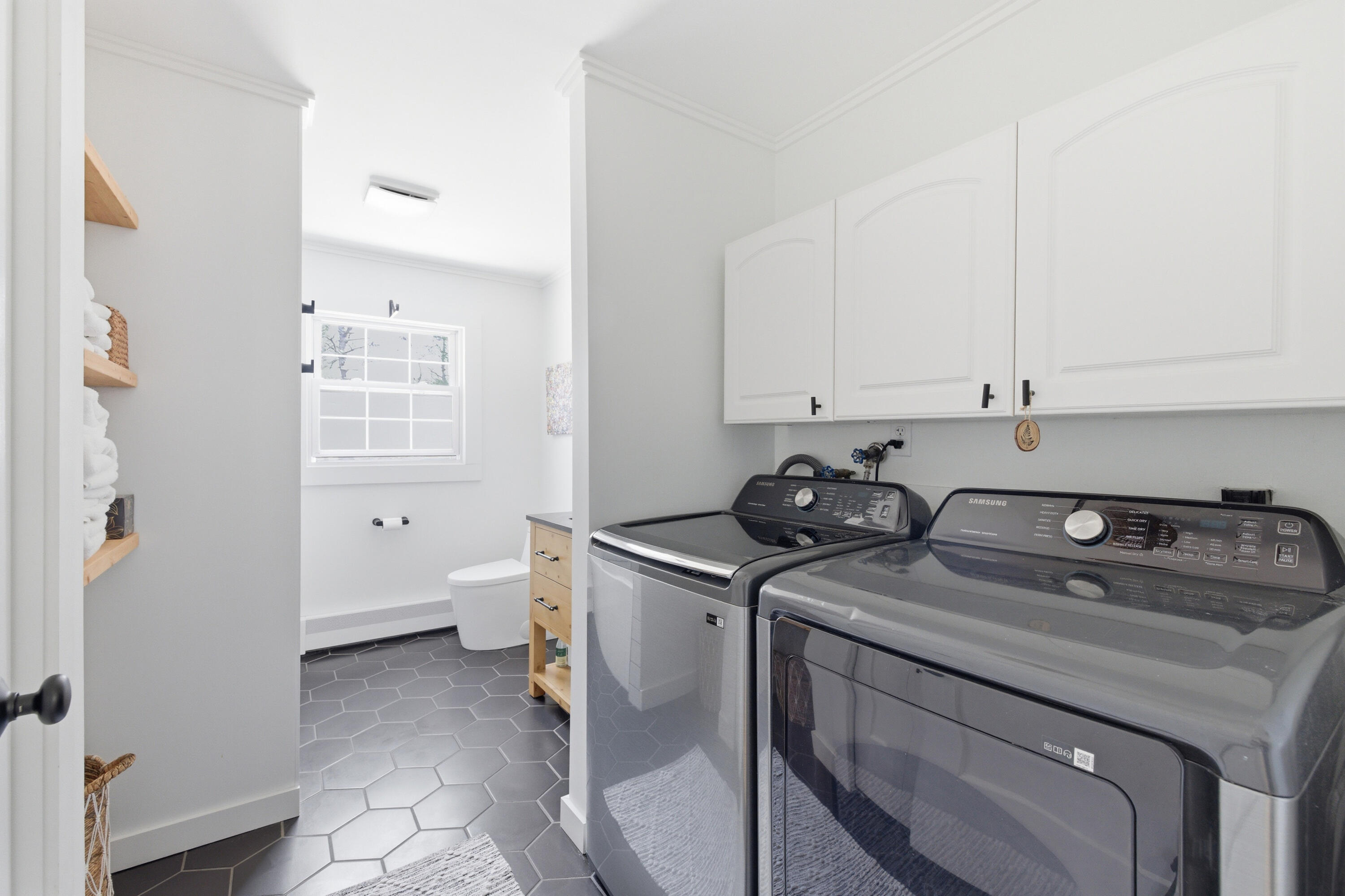 357 River Road, Topsham, ME, 04086 357 River Road, Topsham, ME, 04086