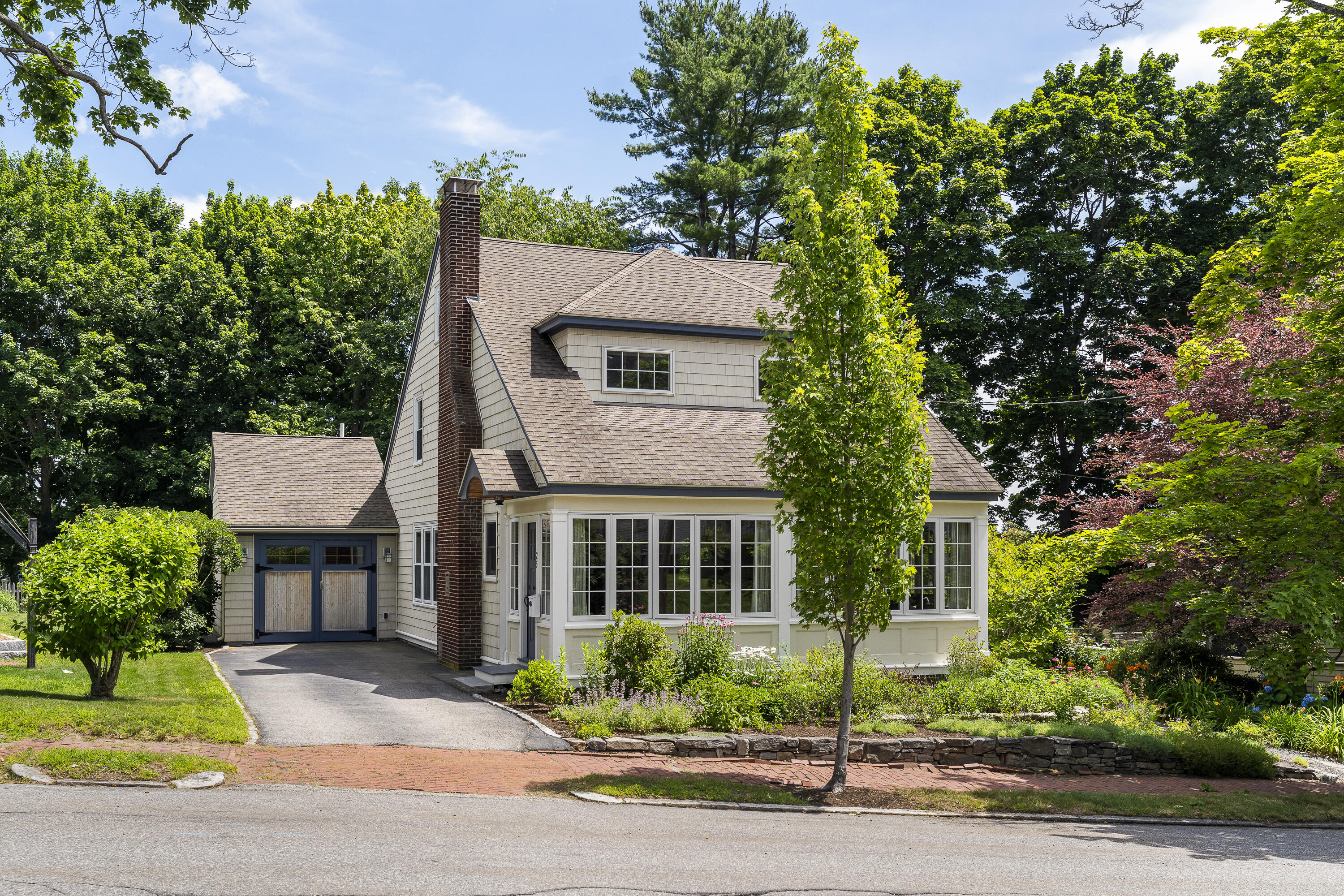 Photo of 25 Deblois Street Portland ME 04103