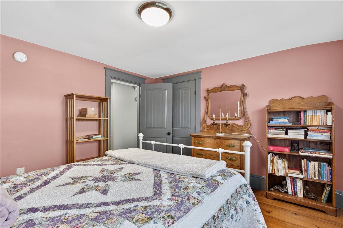 279 W Broadway, Bangor, ME 04401 41-297 W. Broadway-63