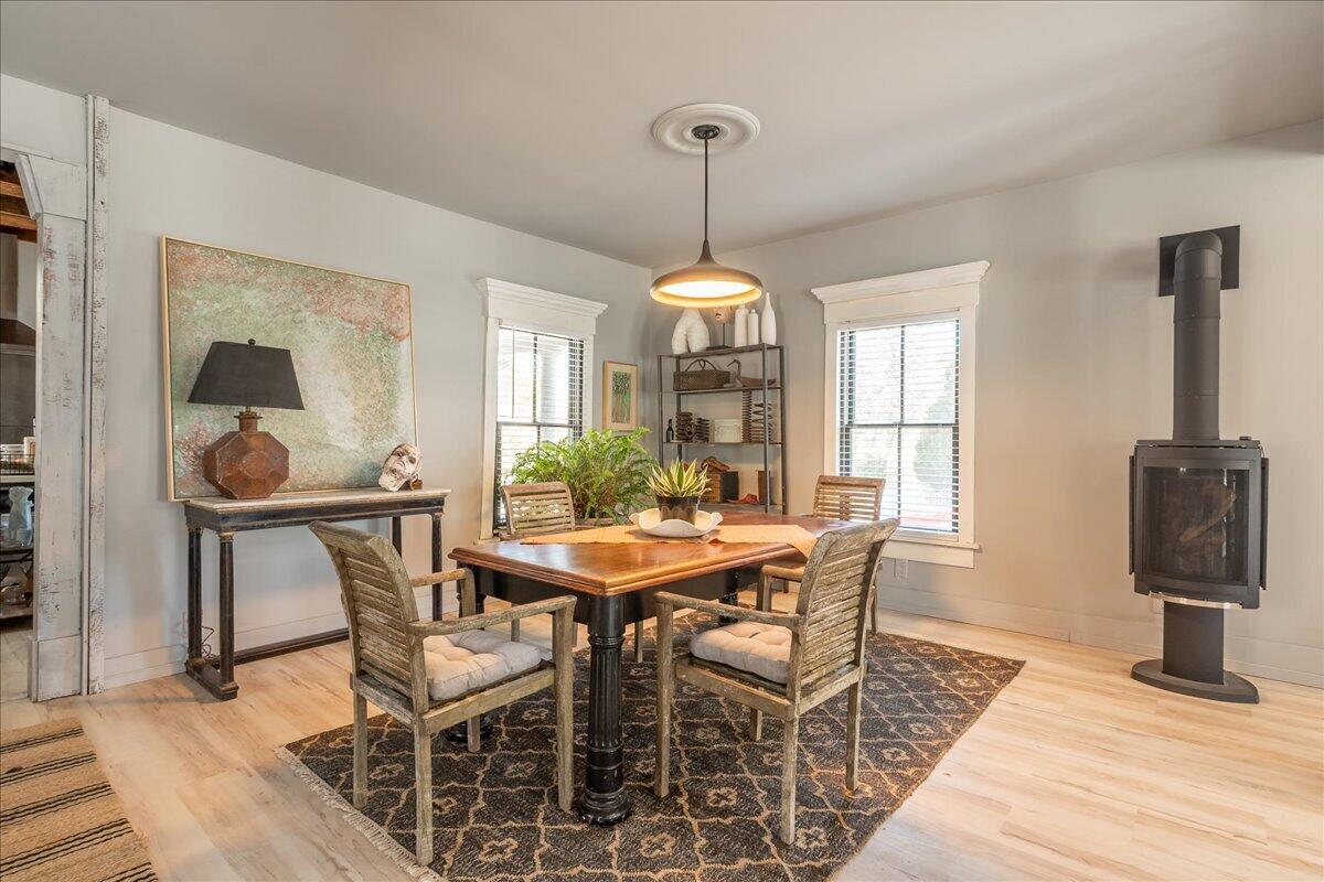 17 Mountain Street, Camden, ME, 04843