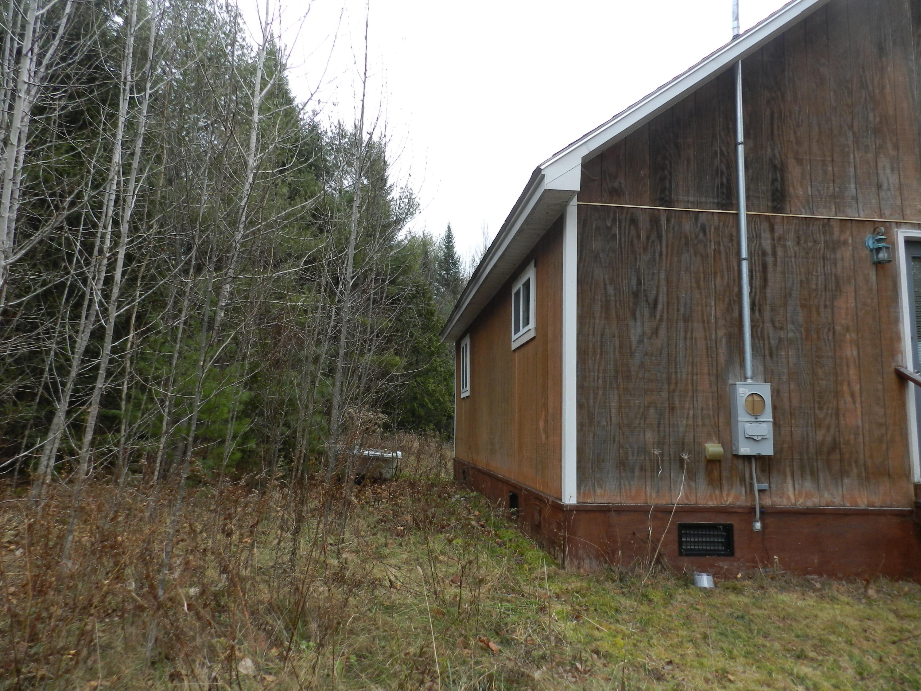 632 County Road, Milford, ME, 04461