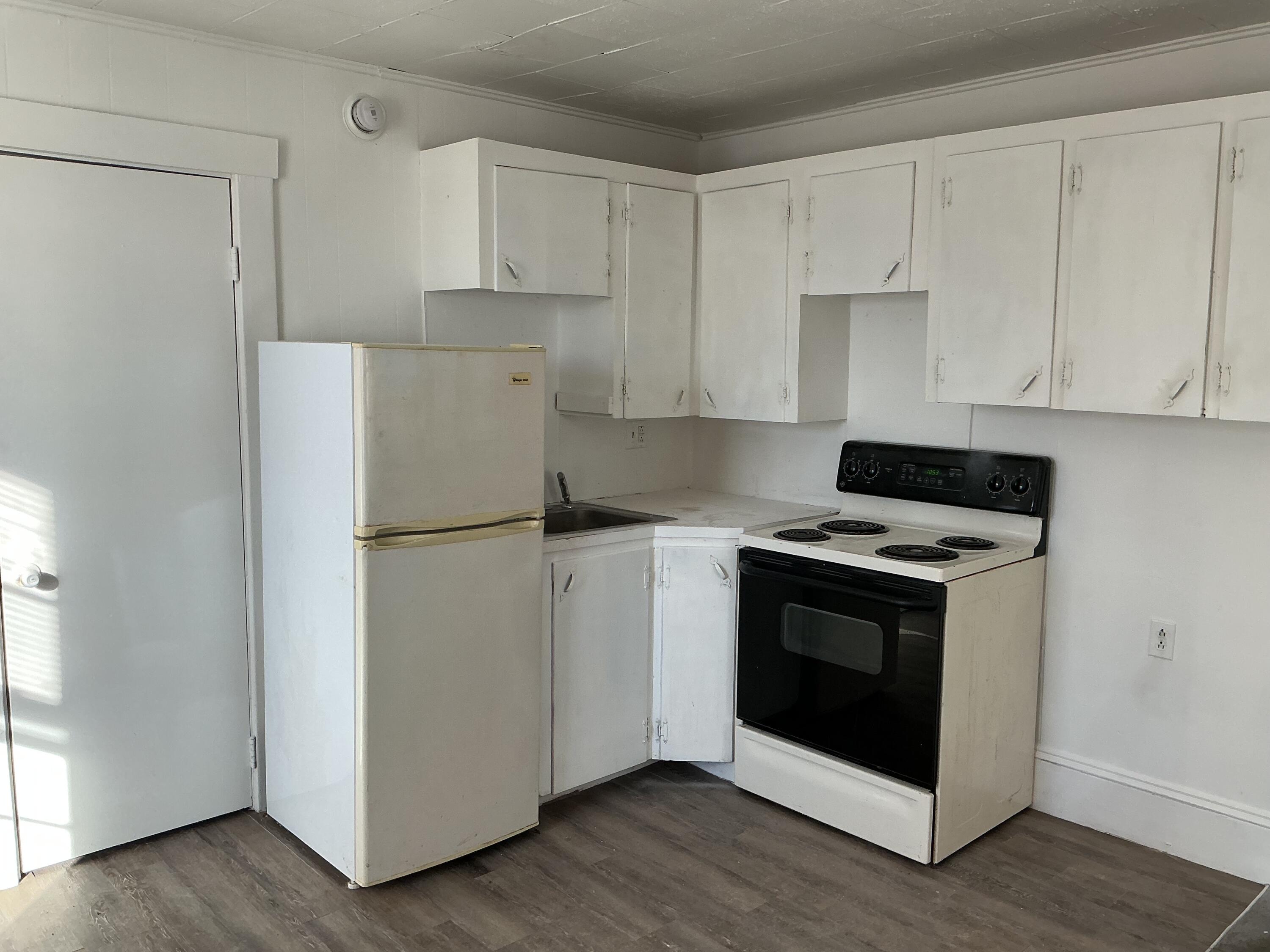 336 Main Street, Corinth, ME, 04427