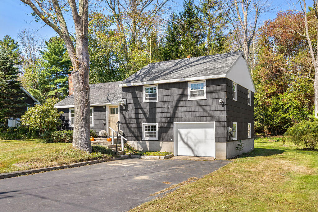 Photo of 216 Long Sands Road York ME 03909