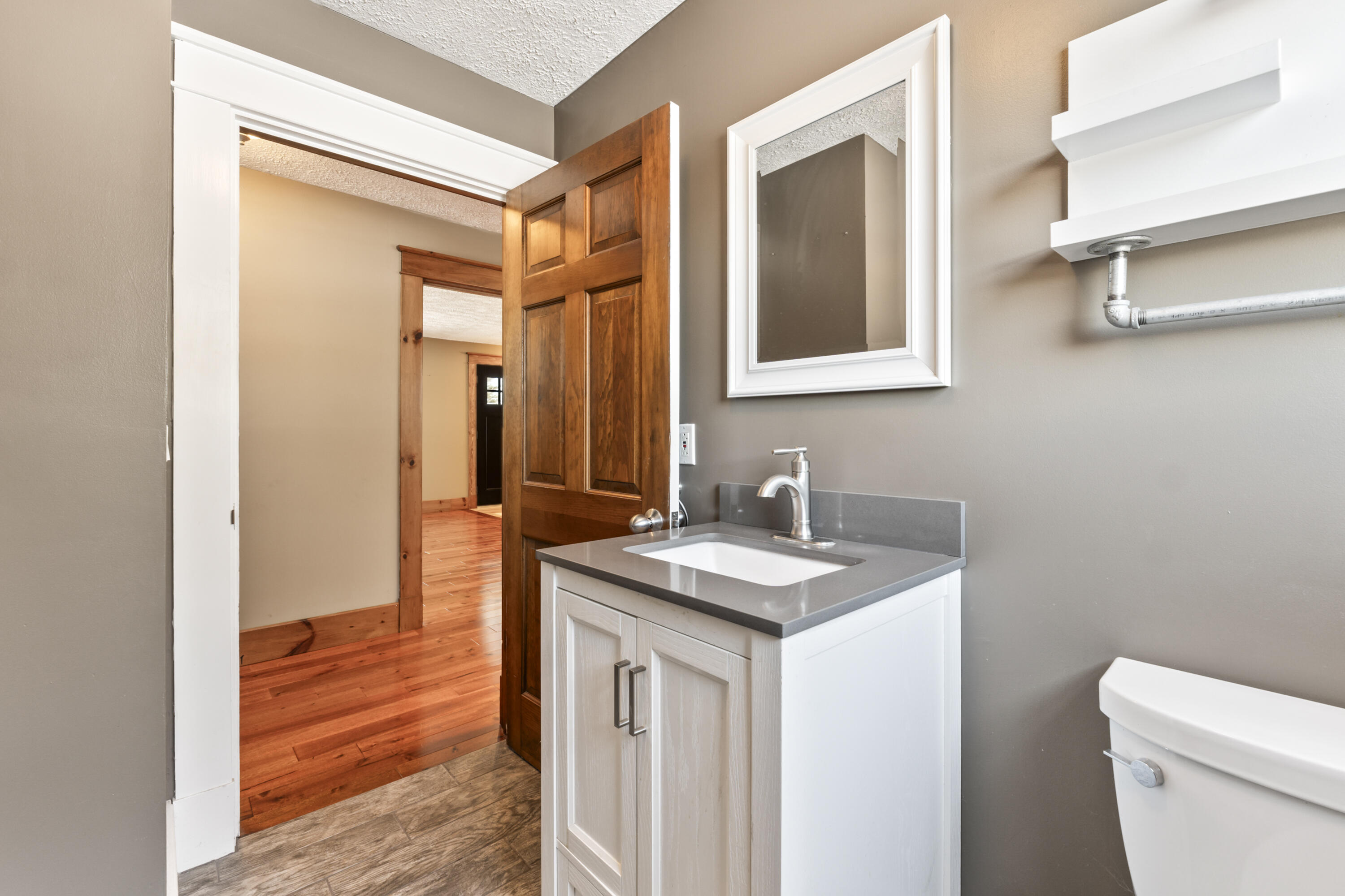 467 Bay Road, Bowdoinham, ME, 04008