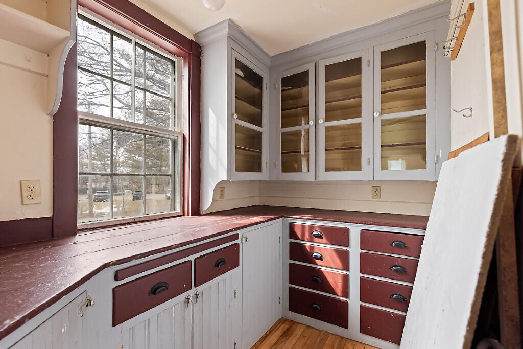 903 Western Avenue, Manchester, ME, 04351