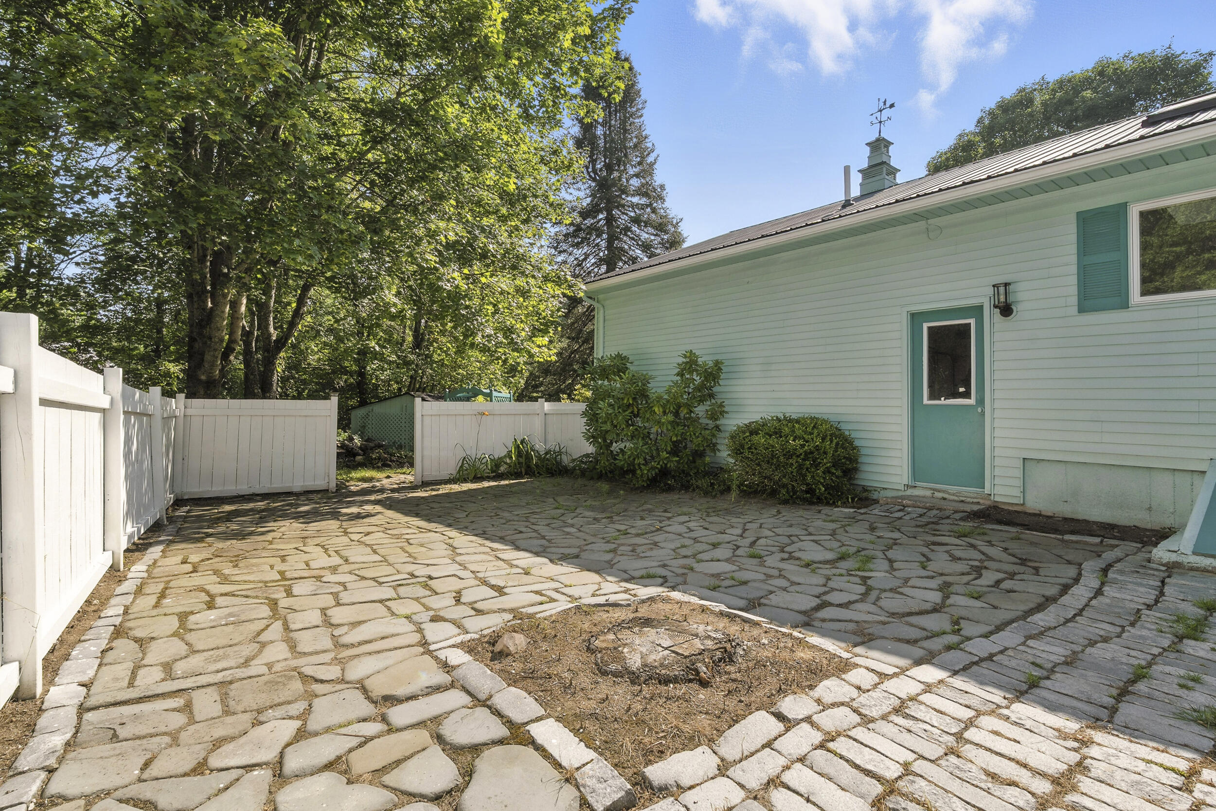 18 Martin Heights, Raymond, ME, 04071