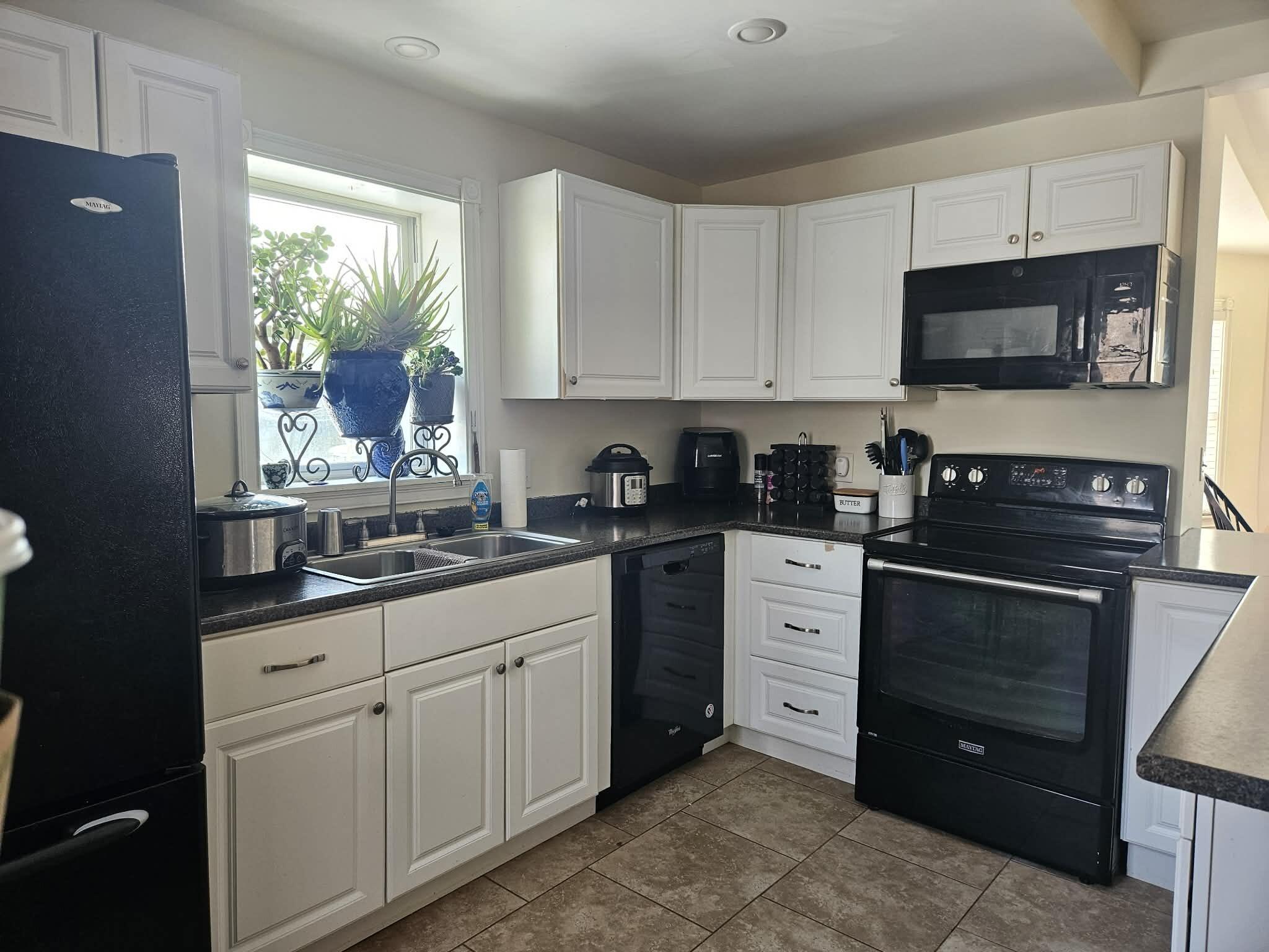 18 King Avenue, Lewiston, ME, 04240