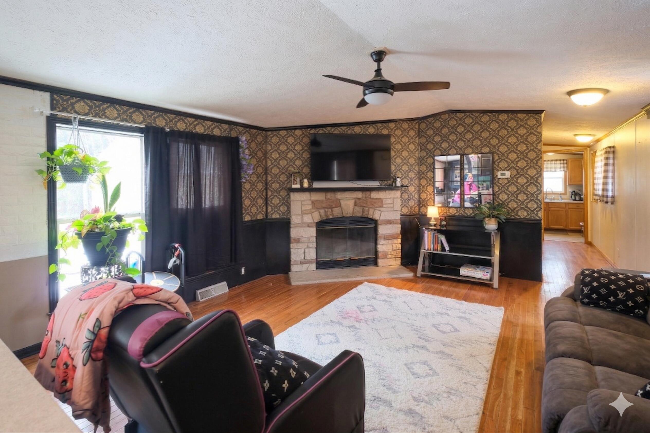 27 School Street, Guilford, ME, 04443