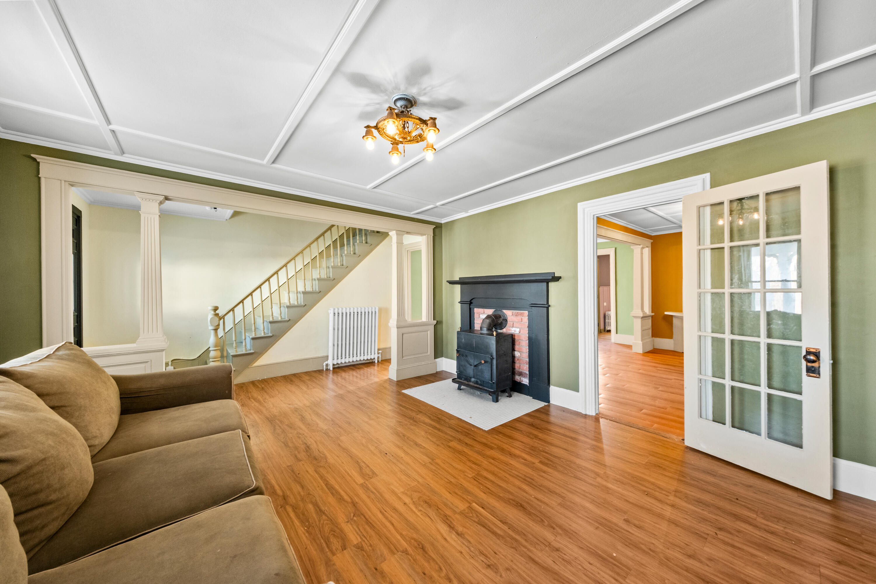 84 Pleasant Street