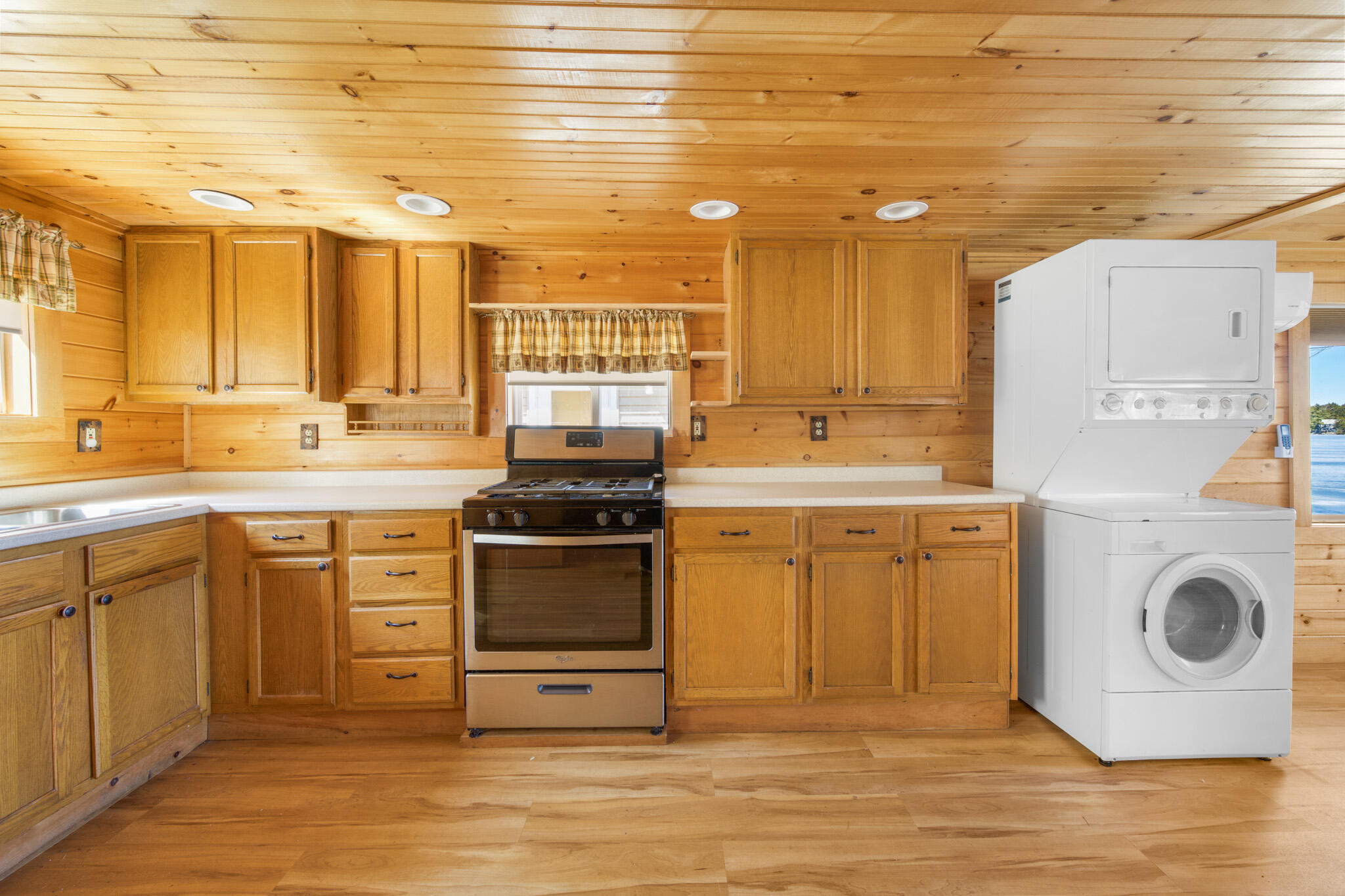 37 Petite Drive, Lincoln, ME, 04457