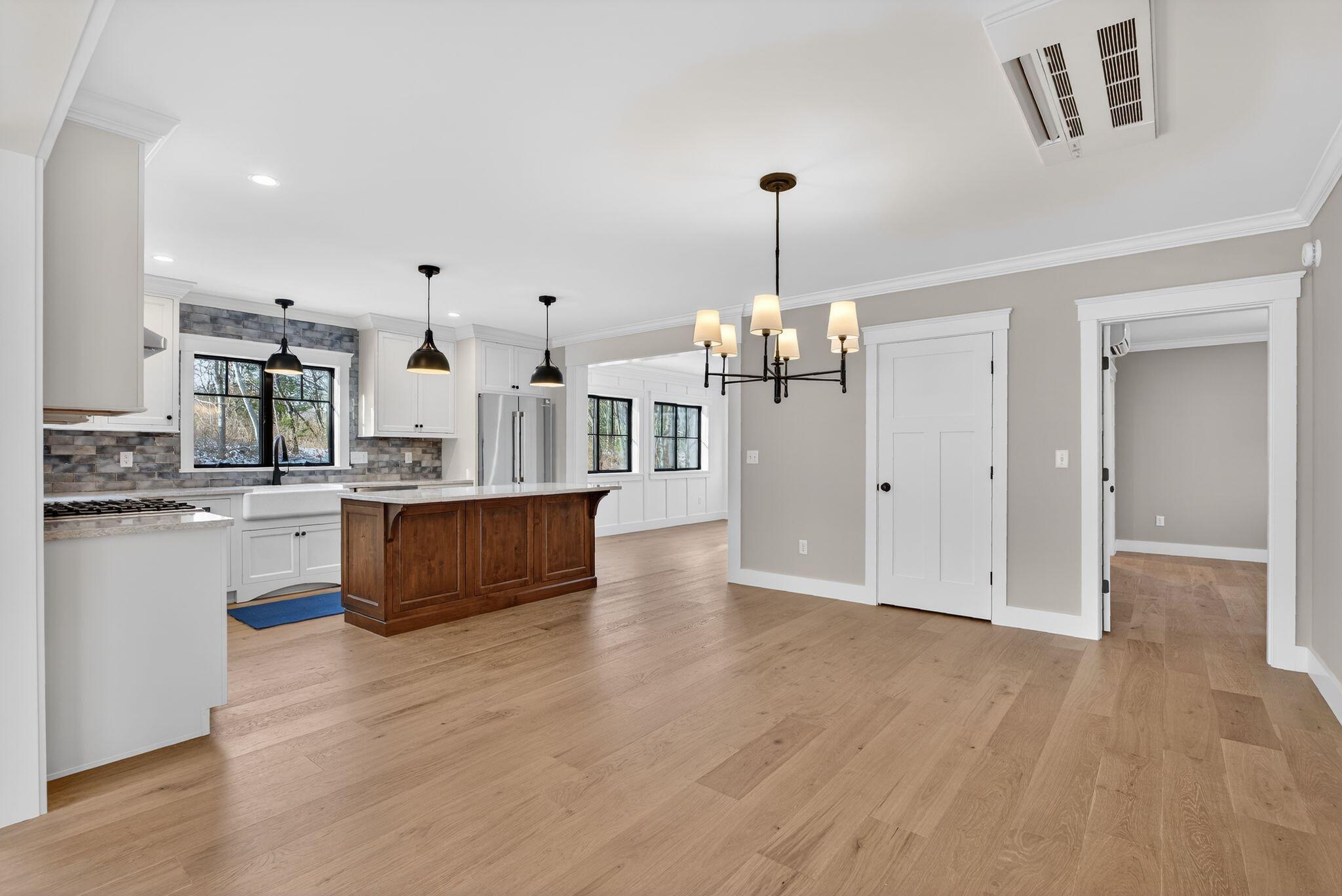 142 Main Street, Kennebunkport, ME, 04046