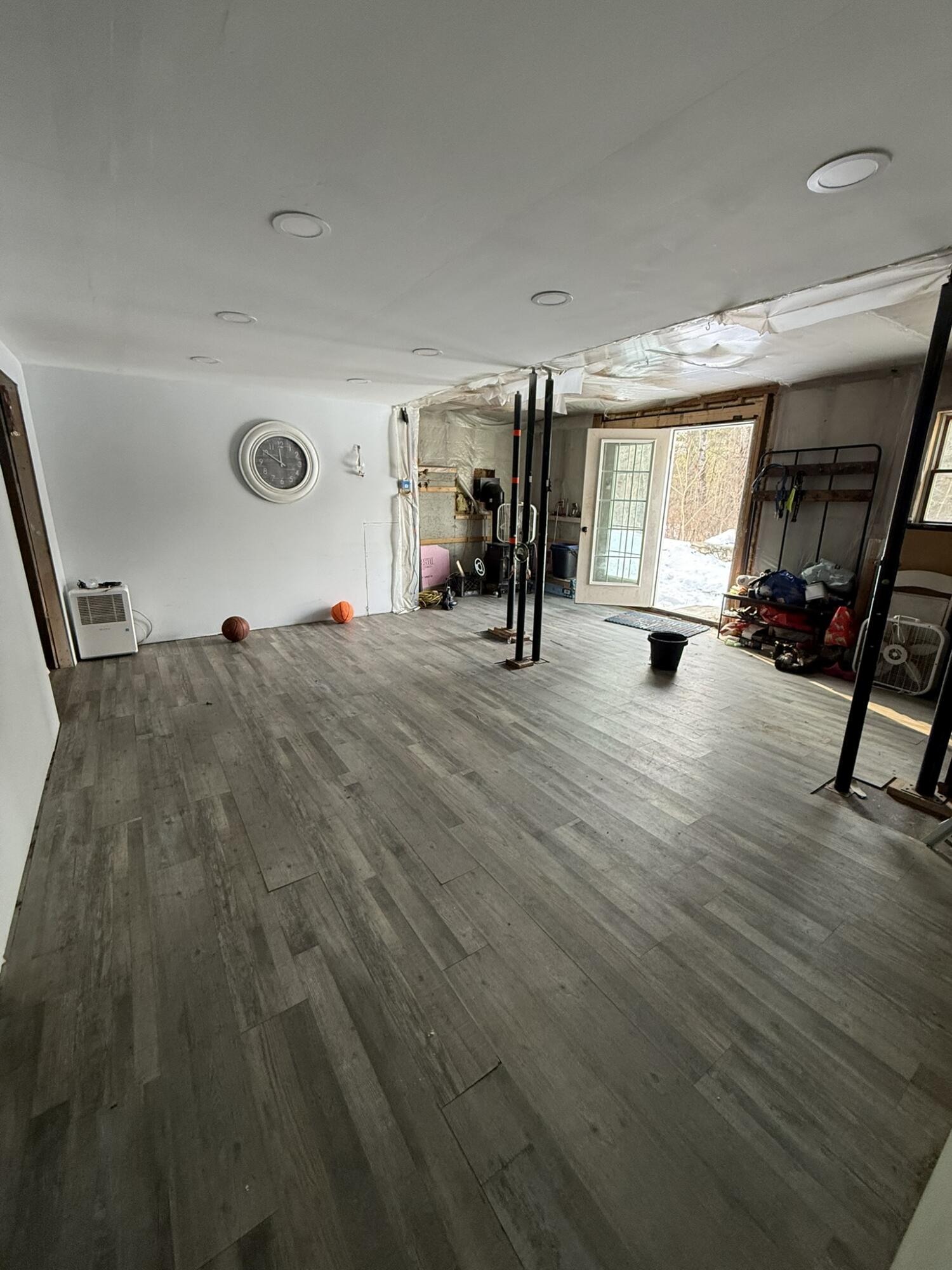 17 Walker Road, Mechanic Falls, ME, 04256