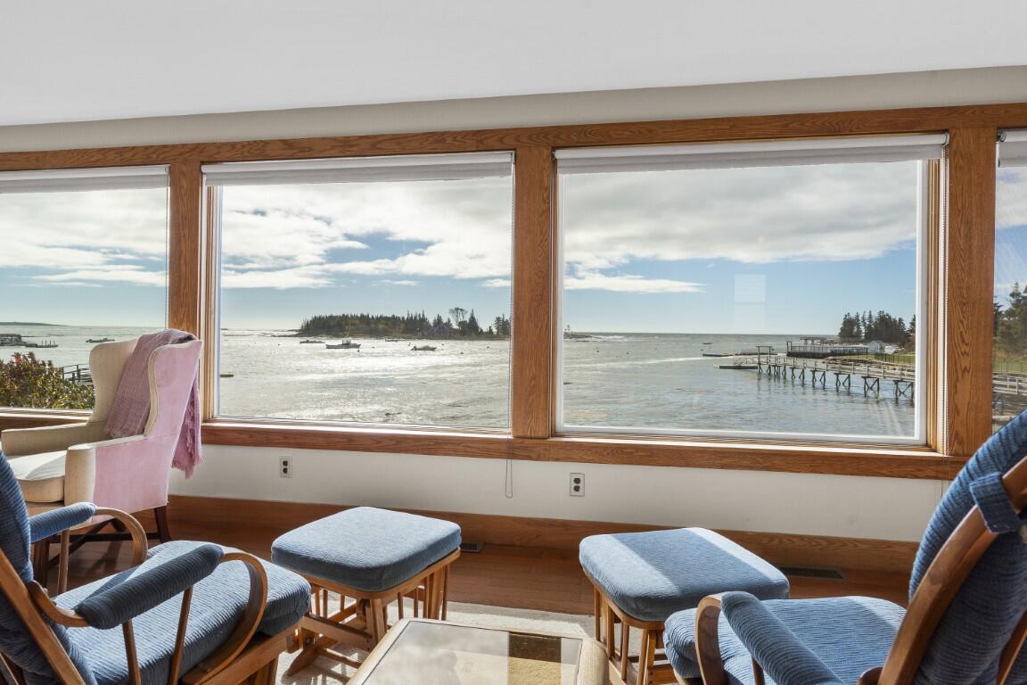 22 Gray Road, Southport, ME, 04576