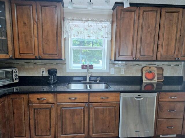 6.Customized Rustic Alser Cabinets