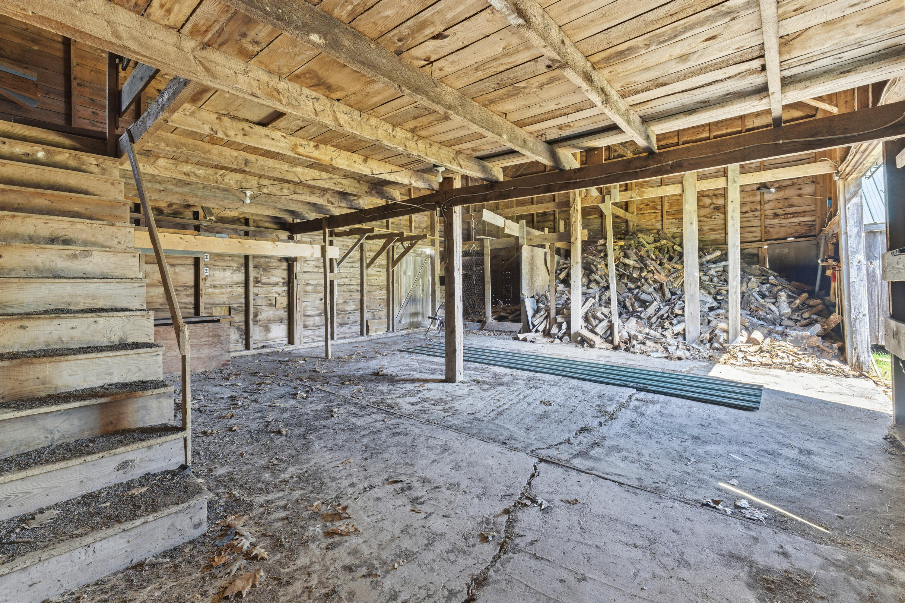 222 River Road, Richmond, ME, 04357
