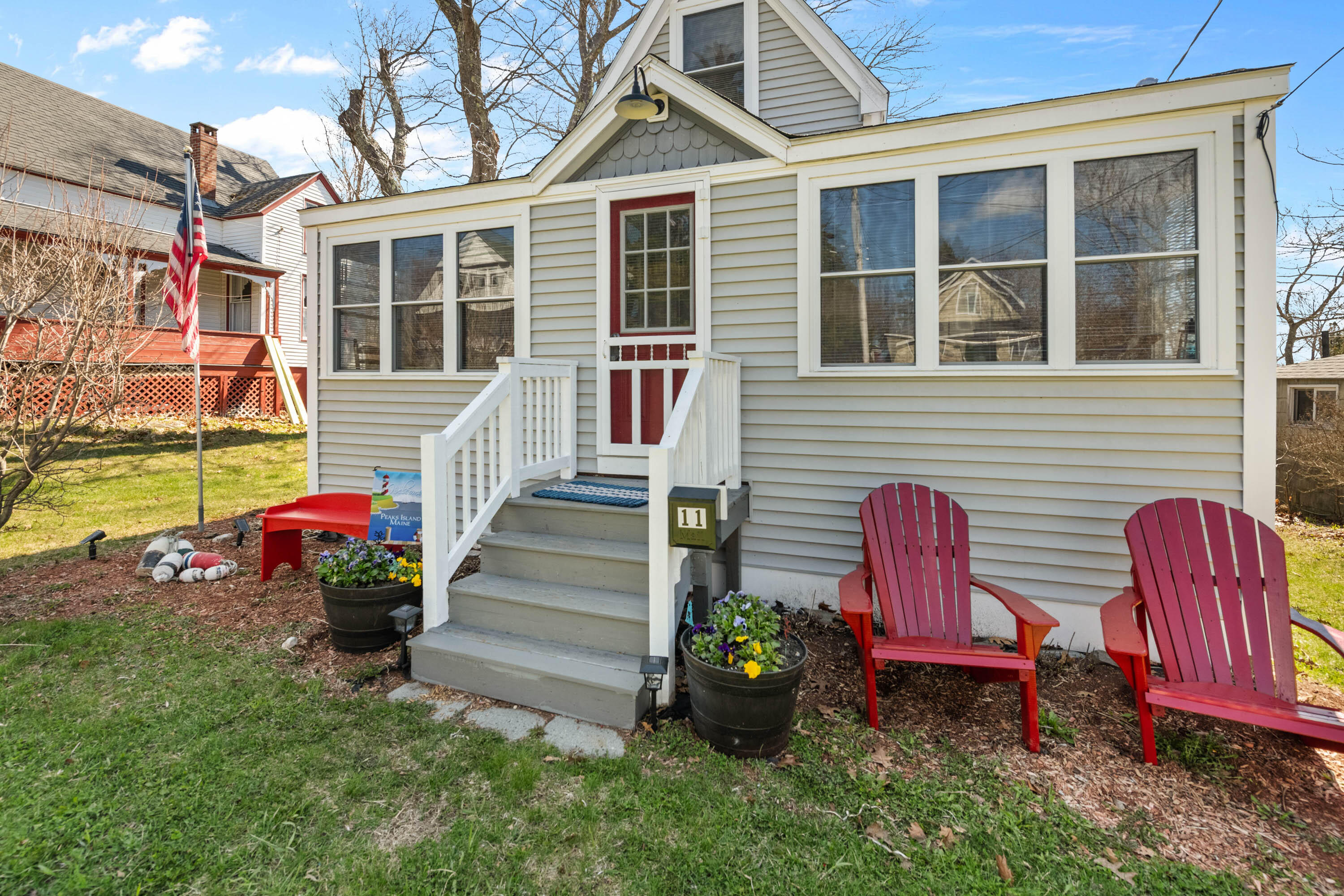 11 Oakland Avenue, Portland, ME, 04108