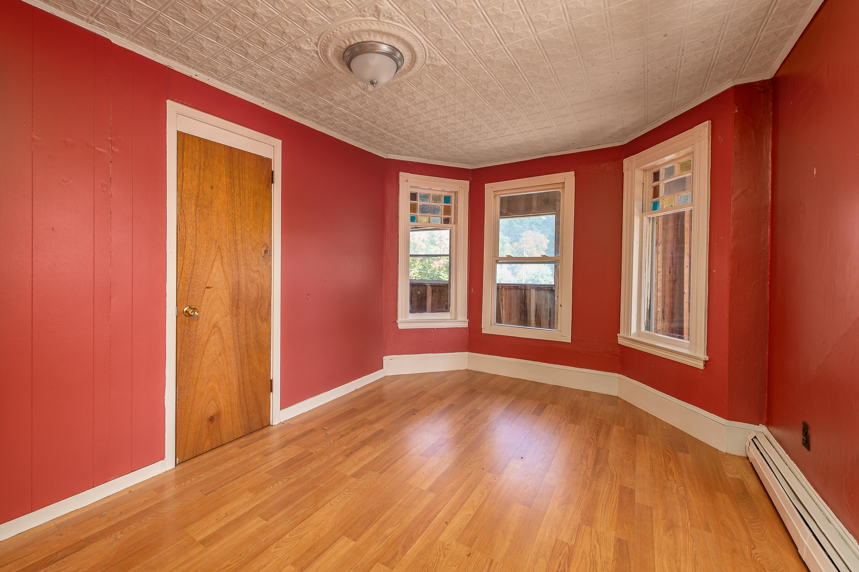 39 Carlton Avenue, Mexico, ME, 04257