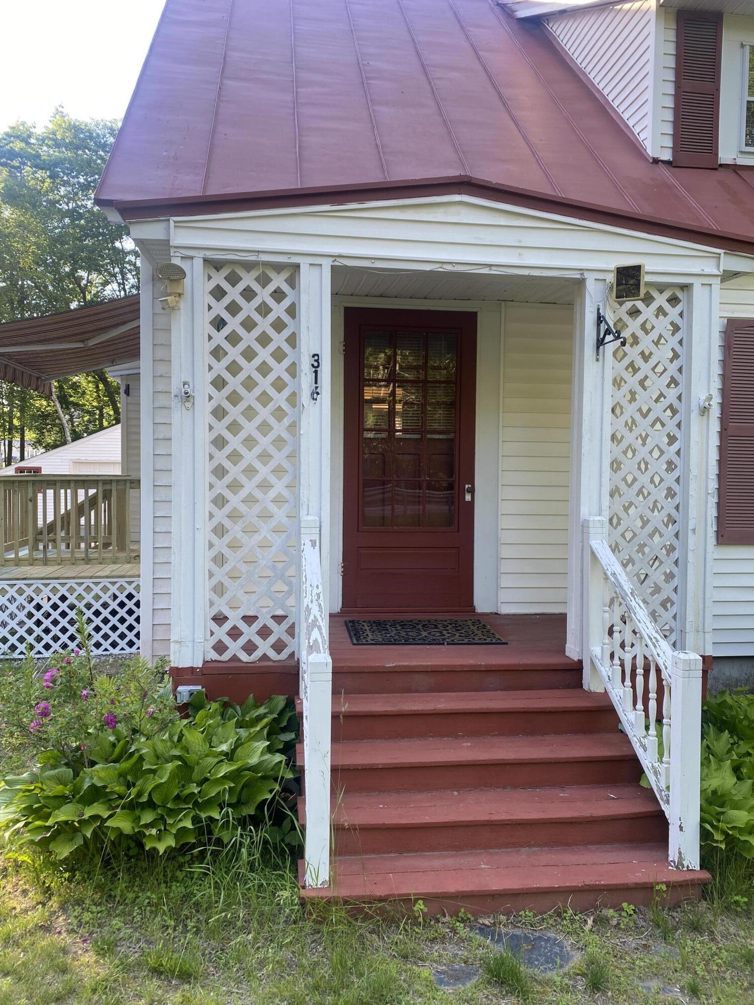 316 Canaan Road, Skowhegan, ME 04976 8 Front entrance