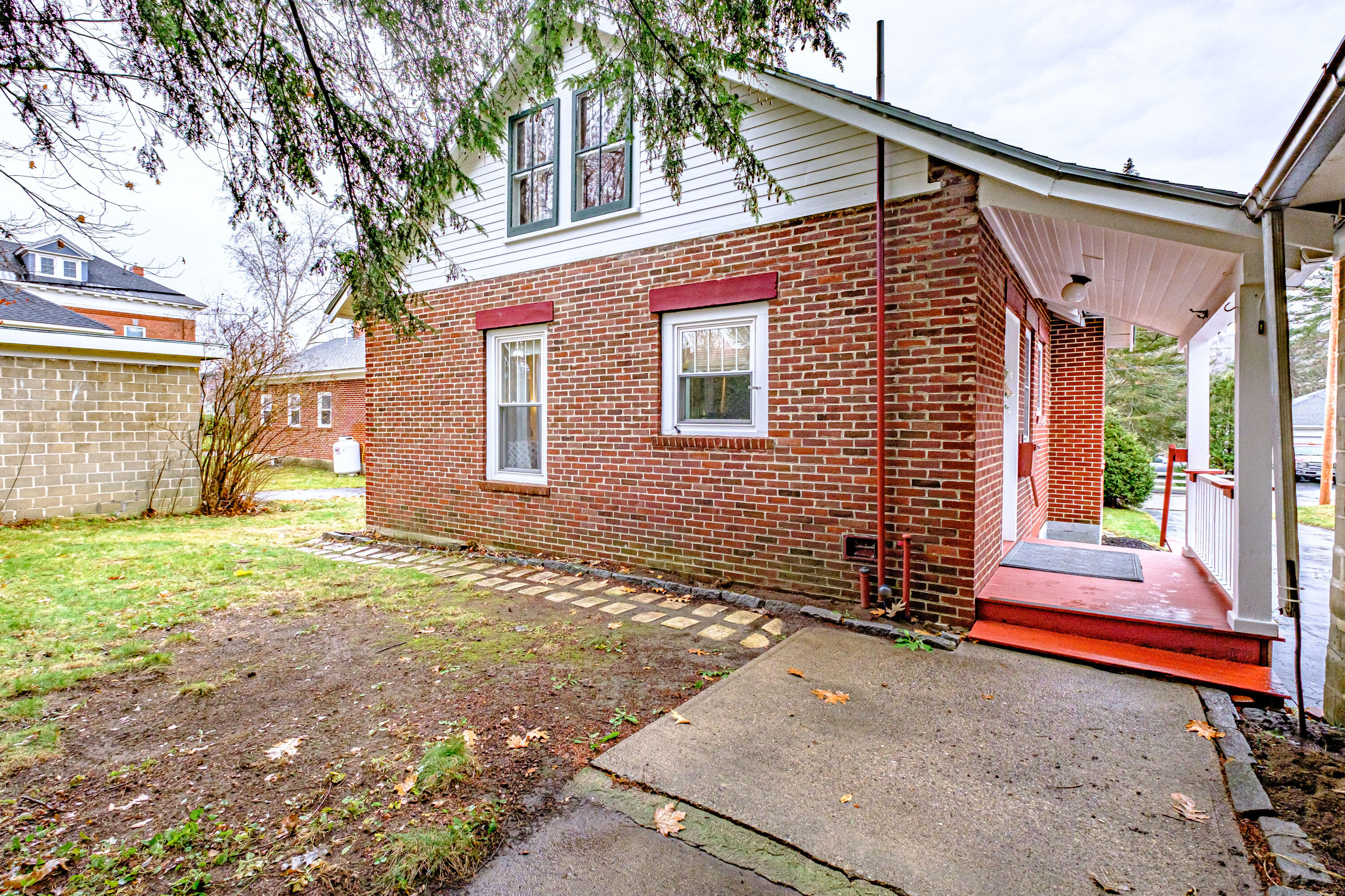 424 Pine Street, Rumford, ME, 04276-2121