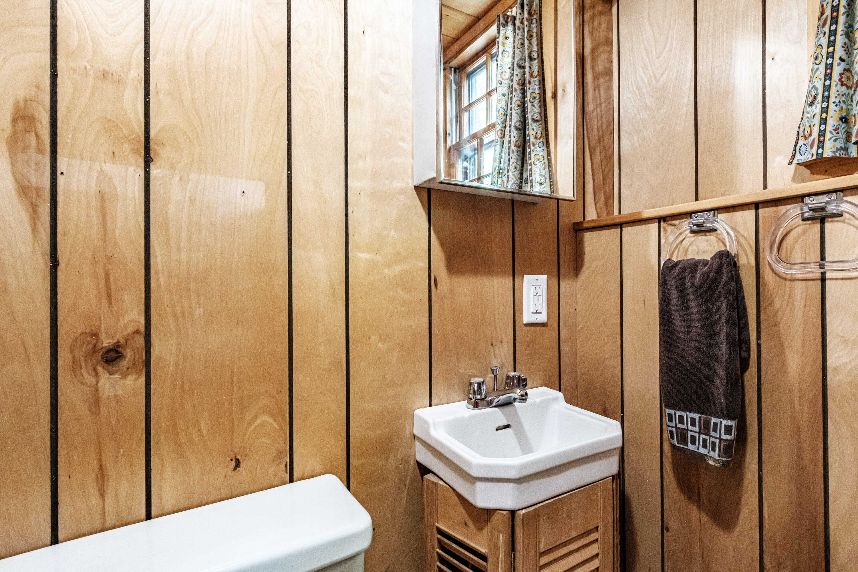 45 Viking Village Road, Newry, ME, 04261-3247
