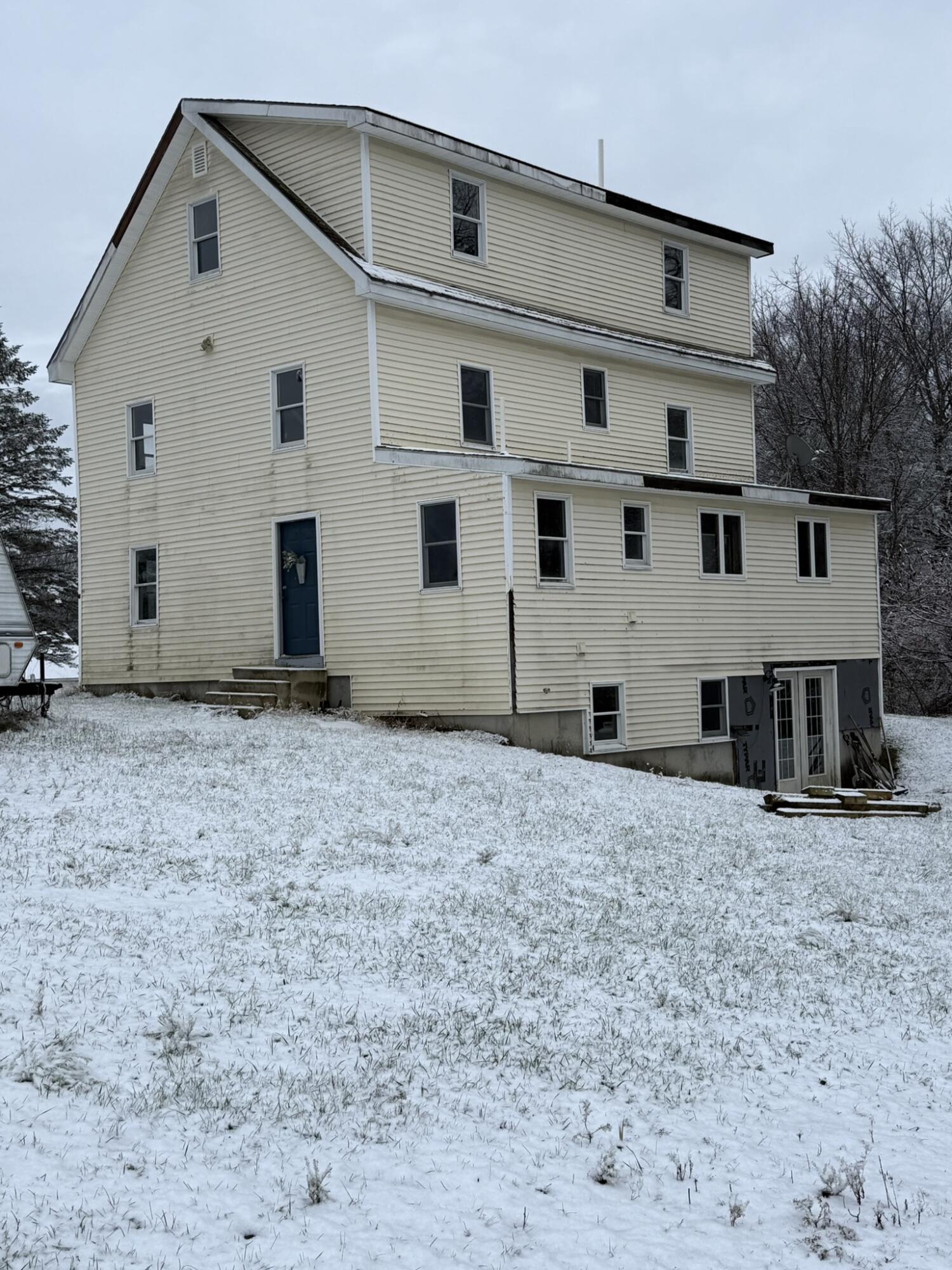 17 Walker Road, Mechanic Falls, ME, 04256