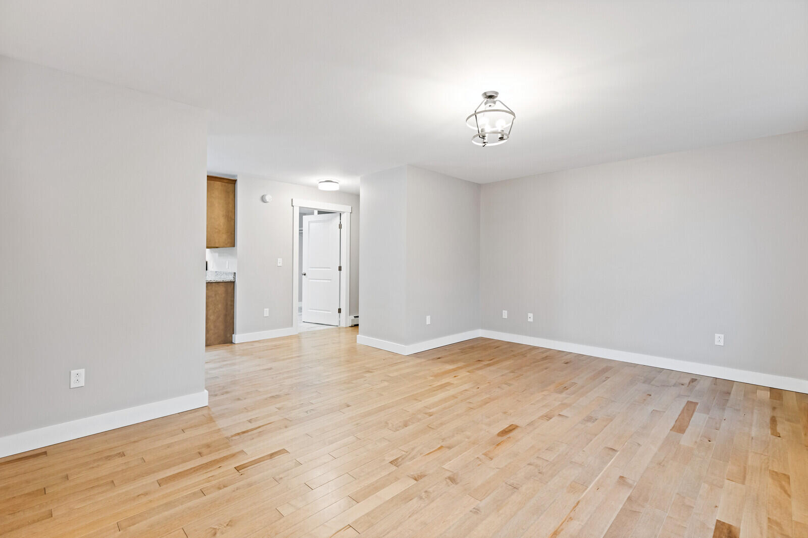 27 Pleasant Road, Sidney, ME, 04330