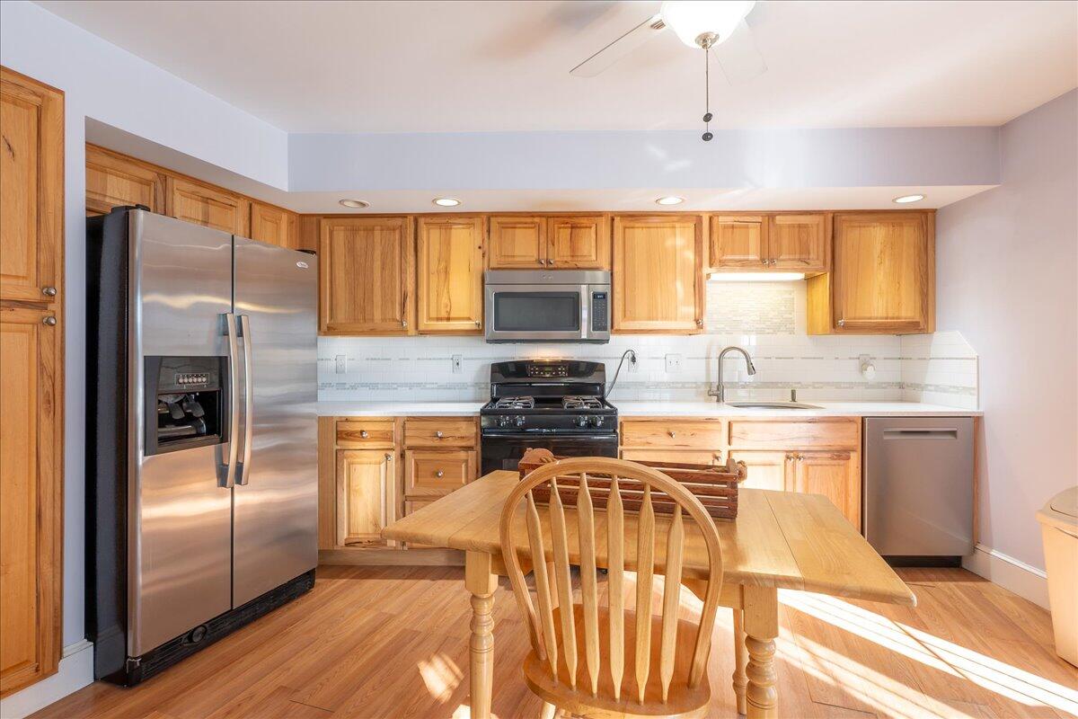 15 Hilltop Drive UNIT 15, Rockport, ME, 04856