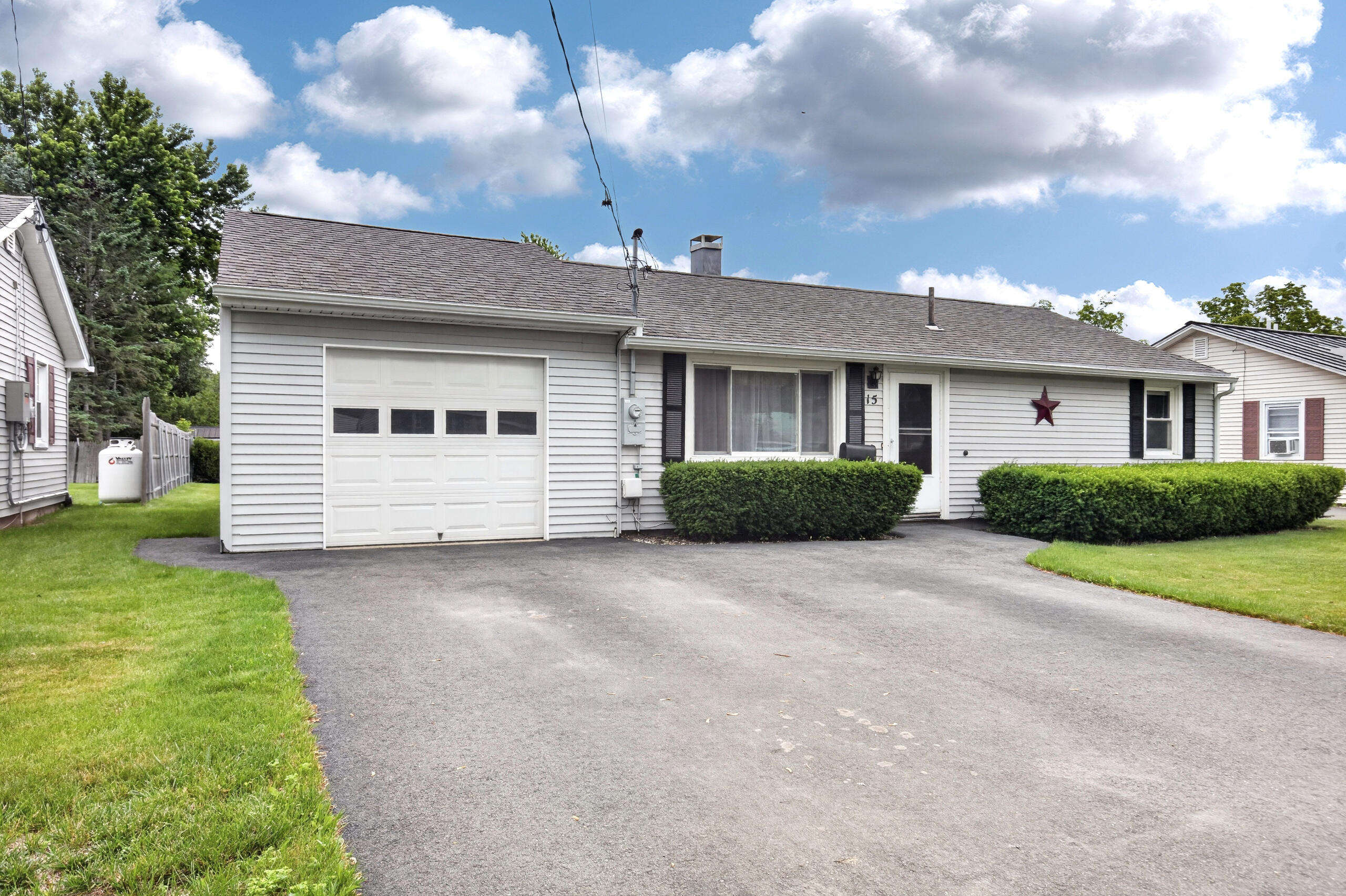 15 Brewster Street, Bangor, ME 04401 Exterior Front