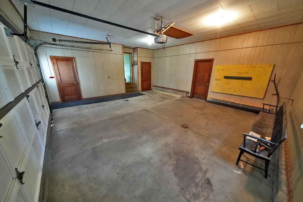 33 Pleasant Street, Houlton, ME, 04730