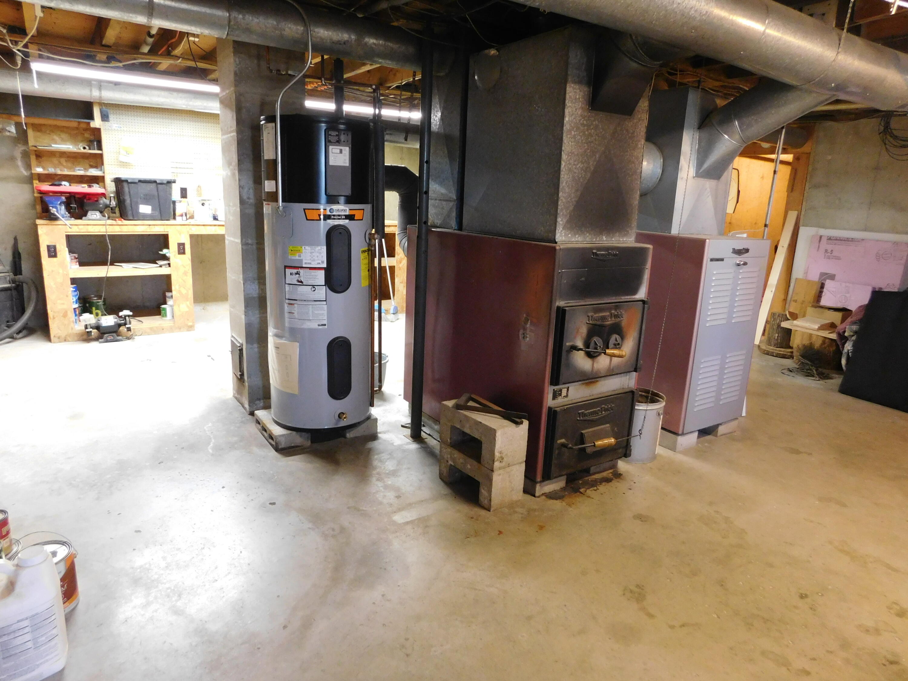 557 Enfield Road, Lincoln, ME, 04457