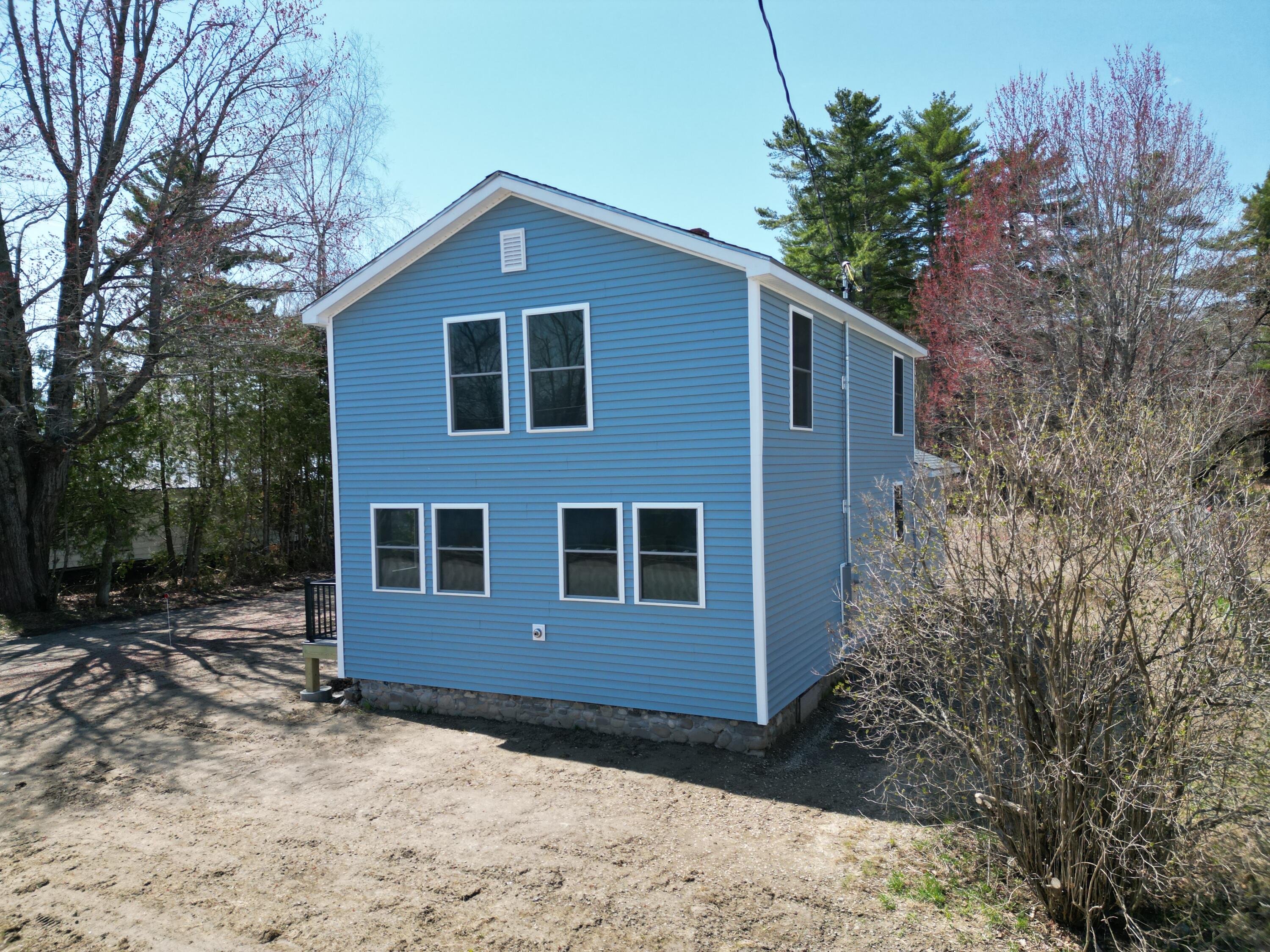 38 River Road, Howland, ME, 04448