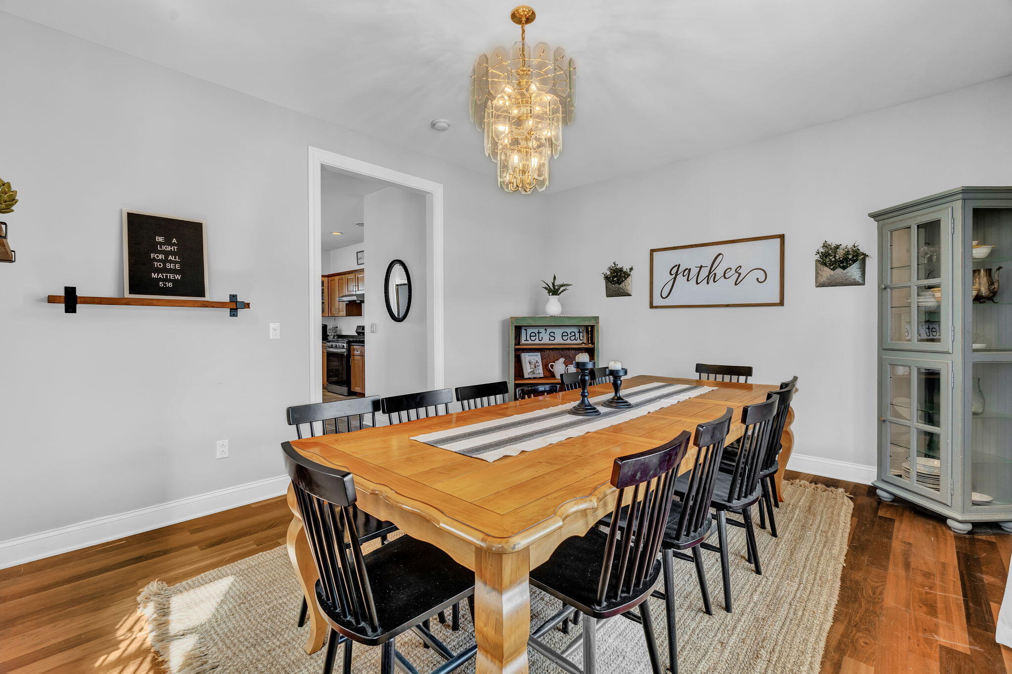 7-web-or-mls-40-hillview-dr