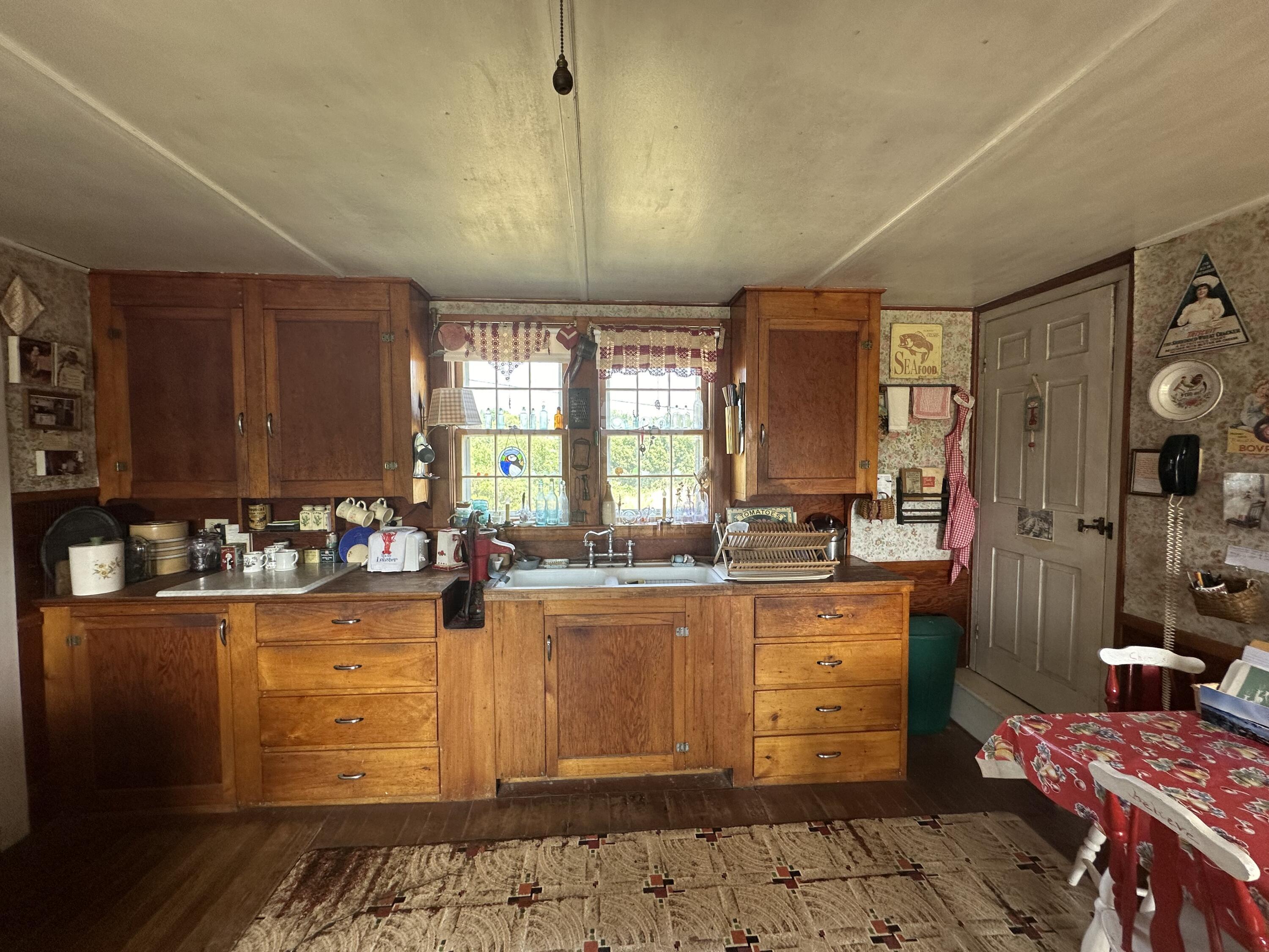 3 SOUTH Road, Matinicus Isle Plt, ME, 04851